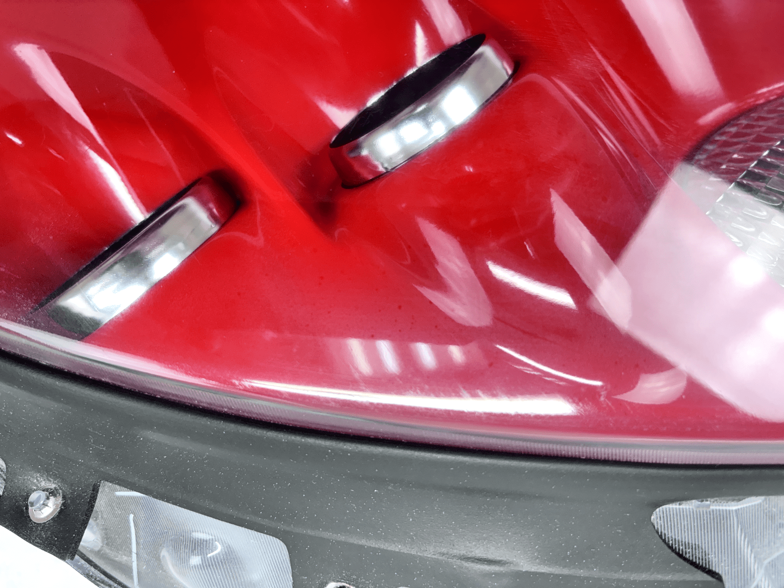 2009-13 Chevy Corvette Grand Sport Xenon Red Right OEM Headlight DMG - Image 6