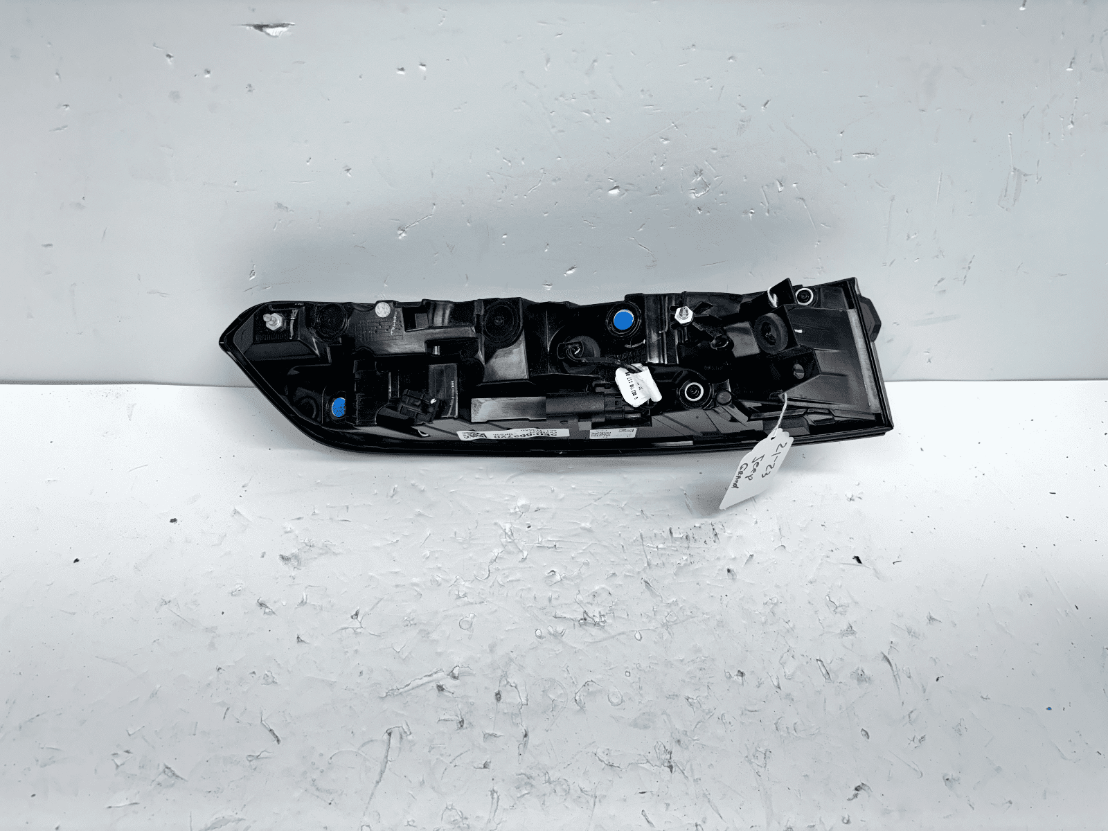 2021-23 Jeep Grand Cherokee LED Rear Right OEM Tail Light 68421133ad - Image 12