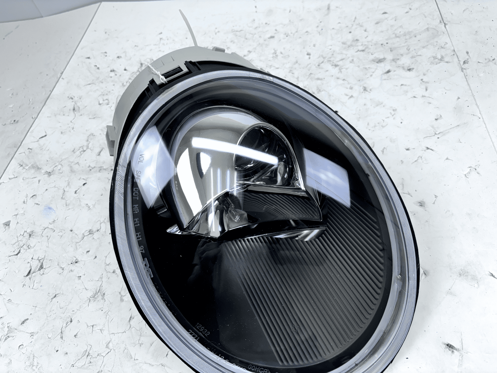1998-2005 VW Beetle Halogen Front Right Headlight
