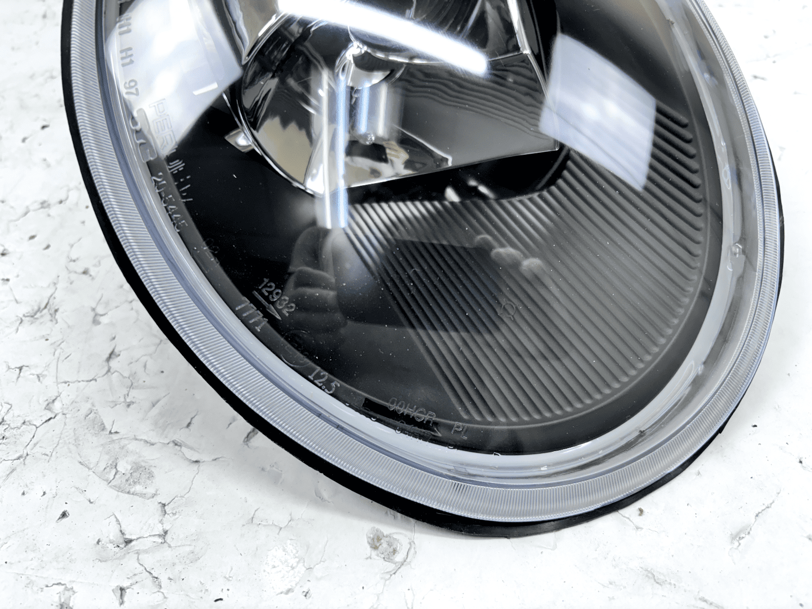 1998-2005 VW Beetle Halogen Front Right Headlight - Image 4