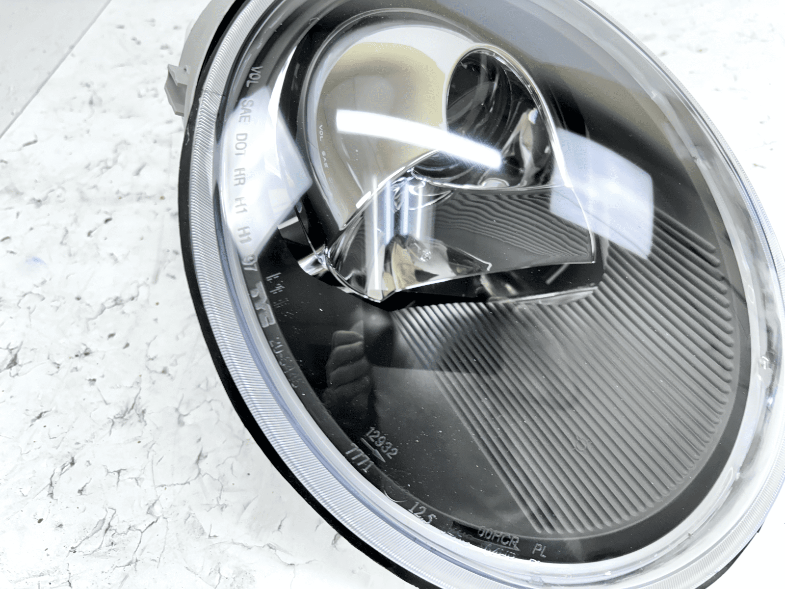 1998-2005 VW Beetle Halogen Front Right Headlight - Image 5