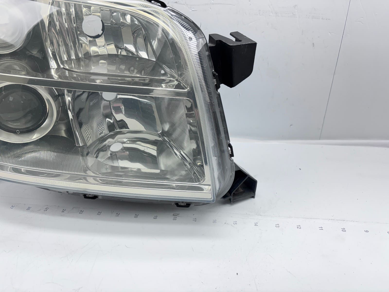 2006-08 Honda Pilot Halogen Front Right OEM Headlight 33101S9VA11 - Image 4