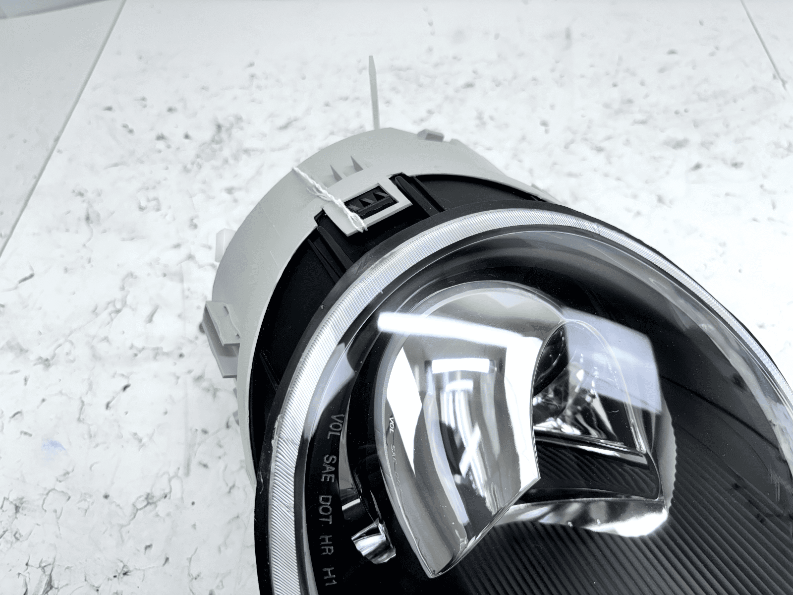 1998-2005 VW Beetle Halogen Front Right Headlight - Image 6