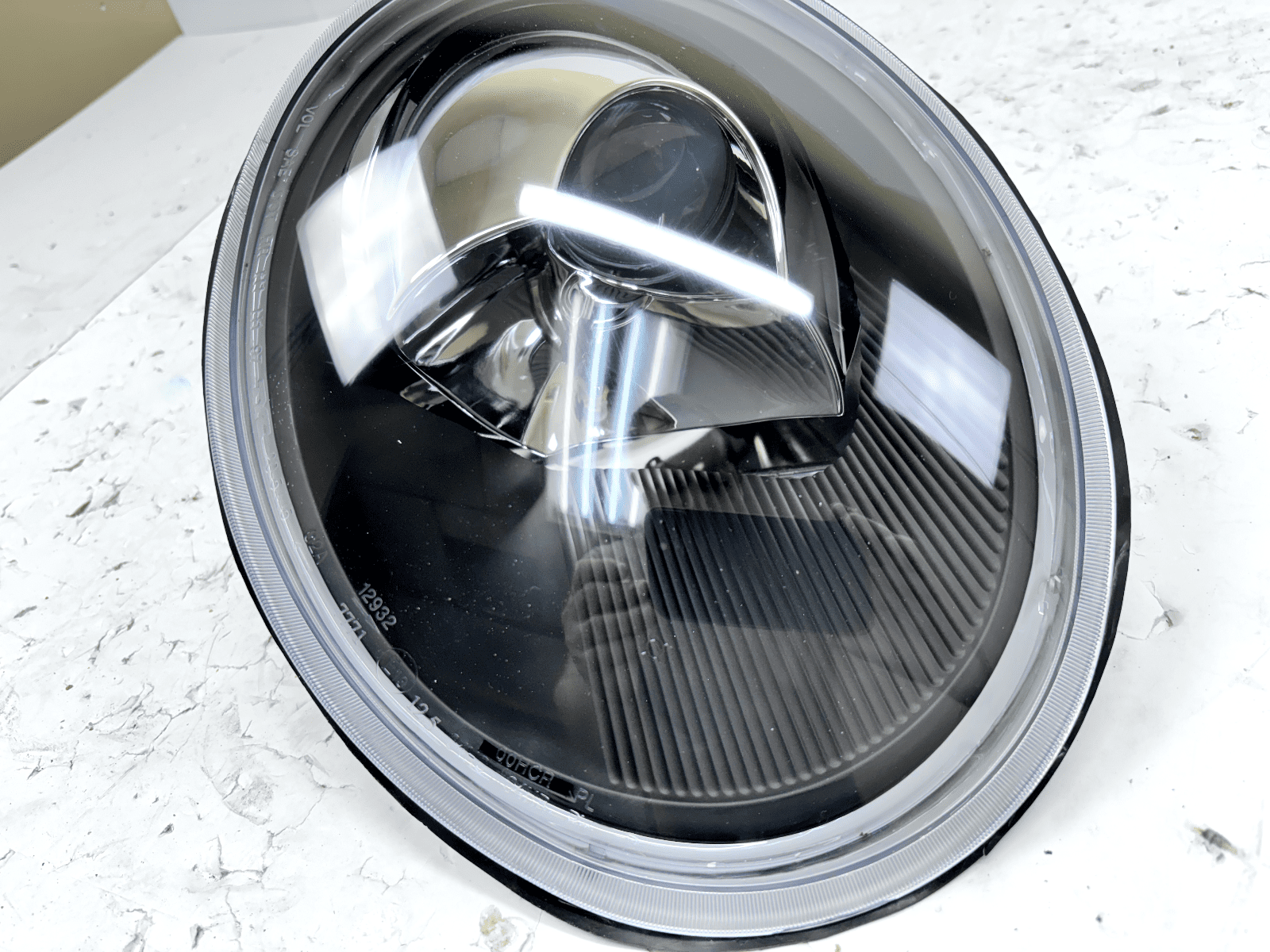 1998-2005 VW Beetle Halogen Front Right Headlight - Image 10