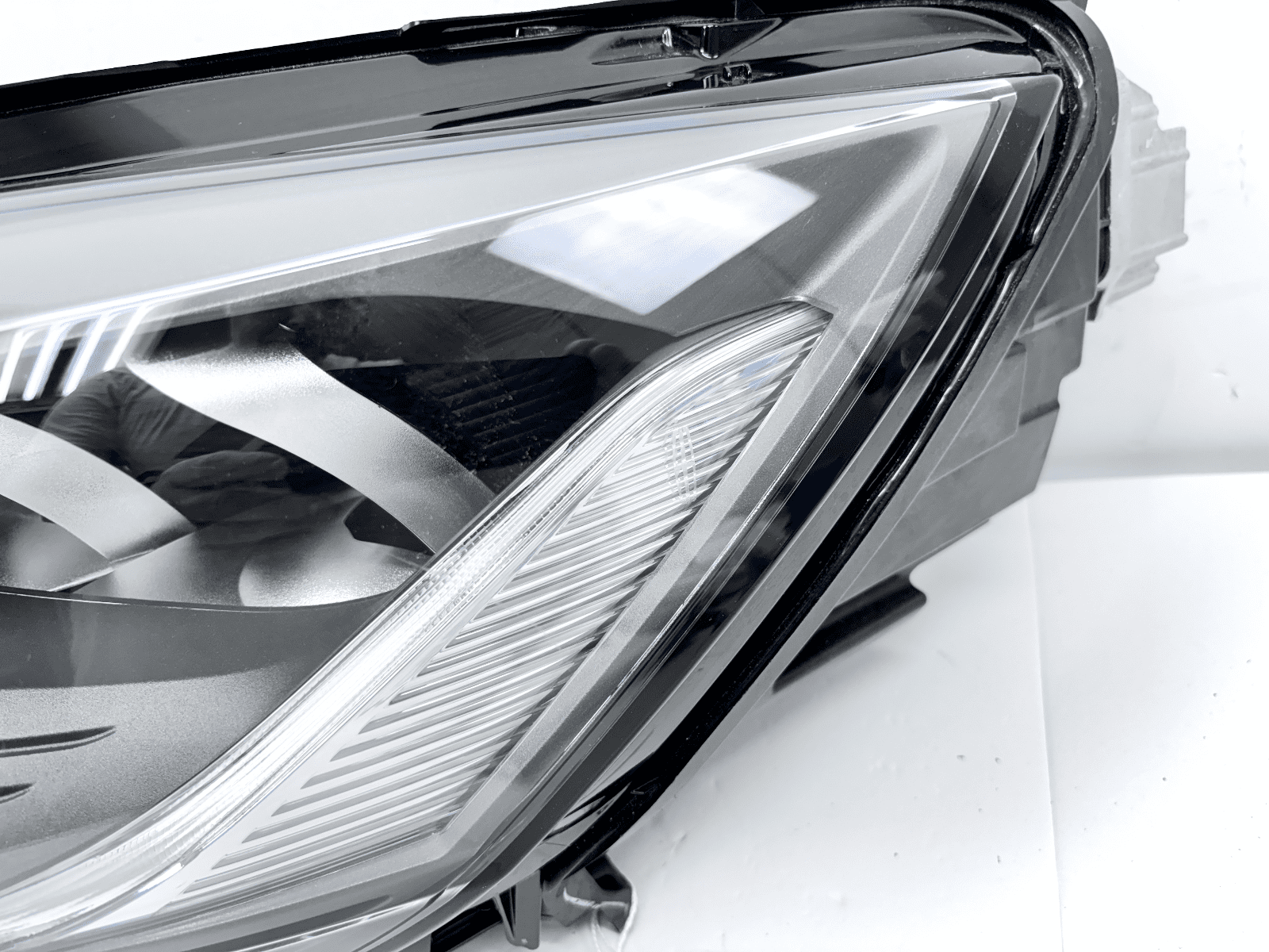 2020-22 Lincoln Aviator LED Front Left OEM Headlight lc5b13e015ap - Image 3