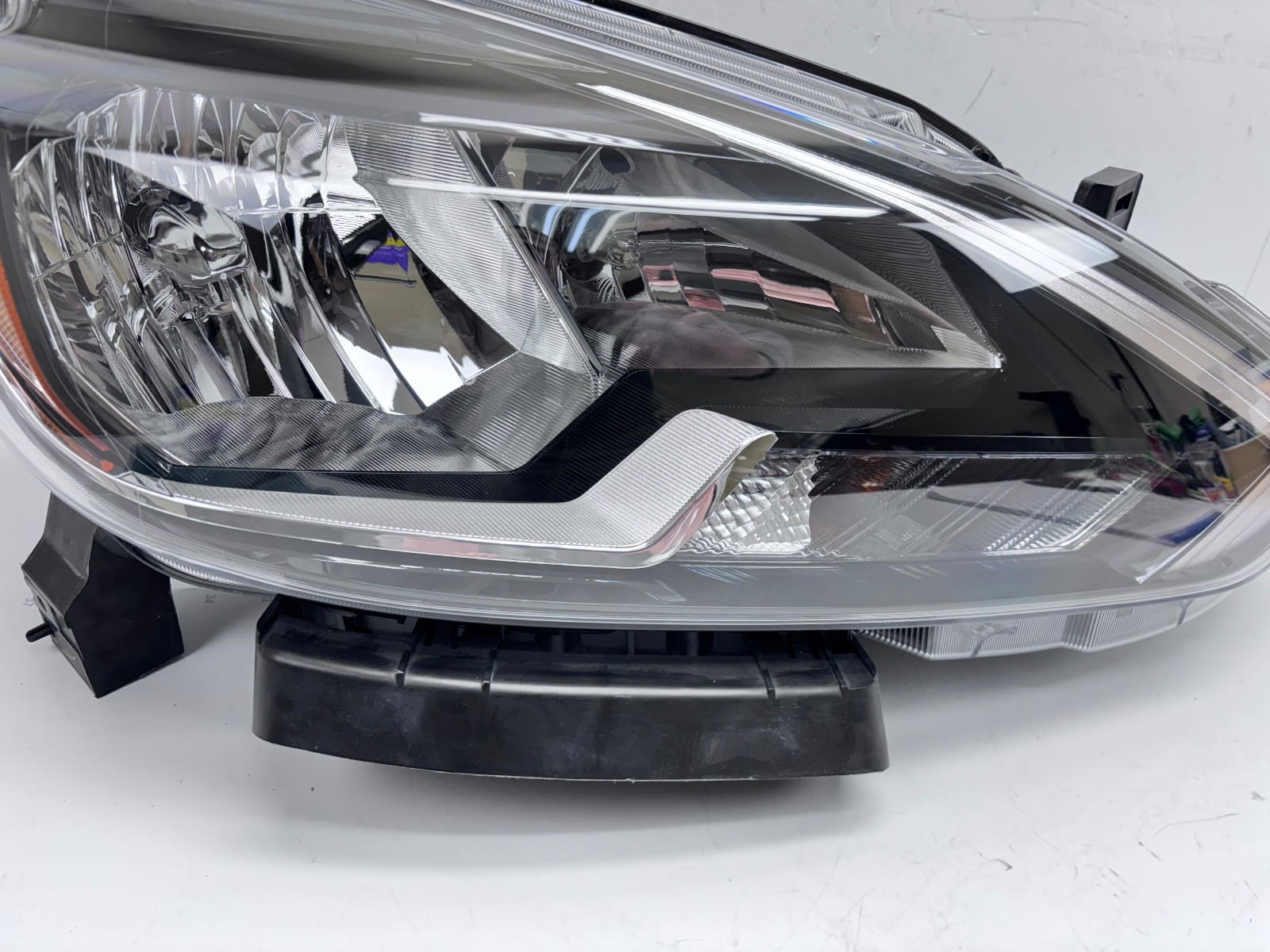 2016-19 Nissan Sentra Halogen Front Right OEM Headlight 260103YU0A - Image 10