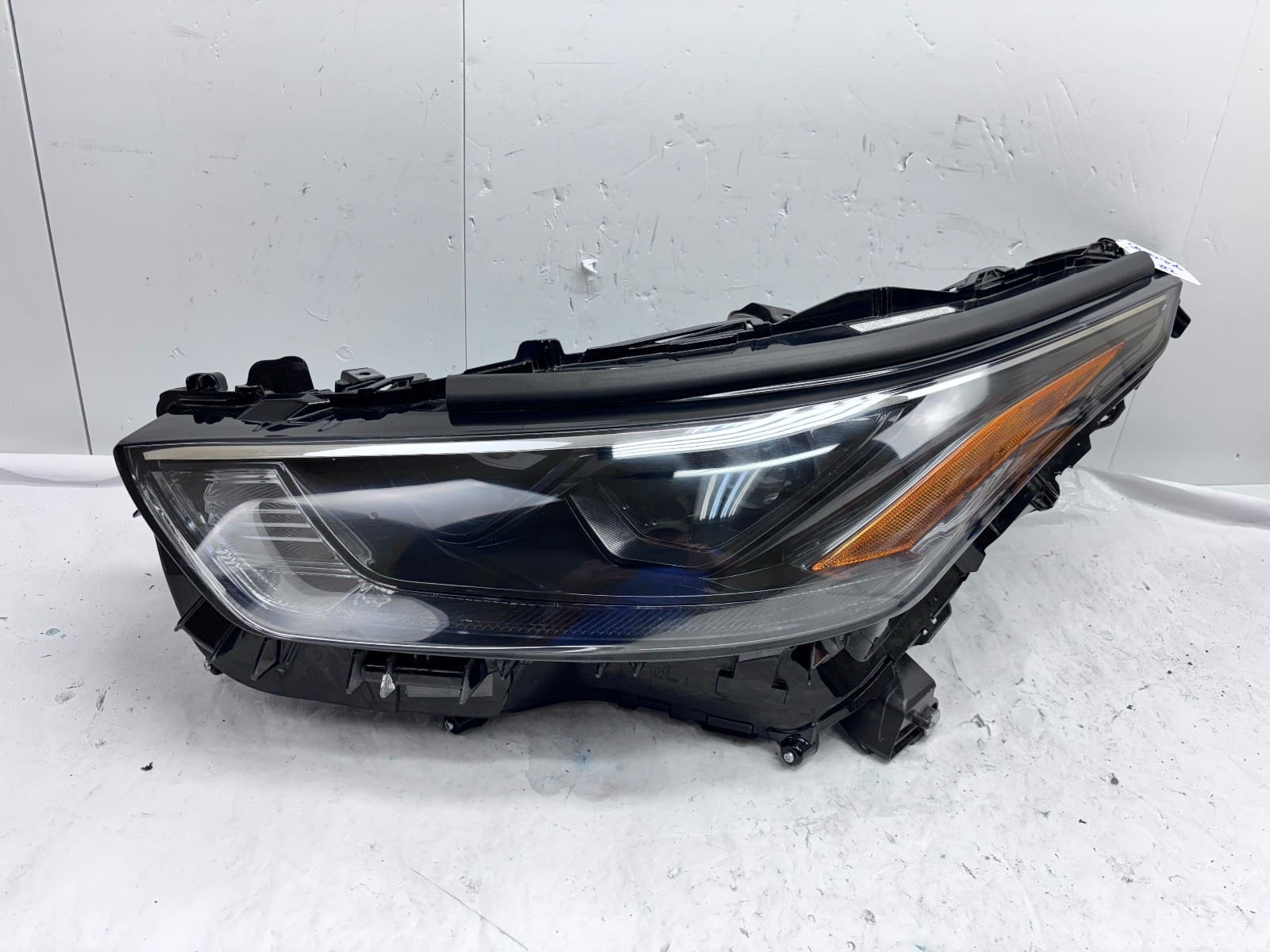 2020-23 Toyota Highlander LED Front Left OEM Headlight 10100-8A0M4