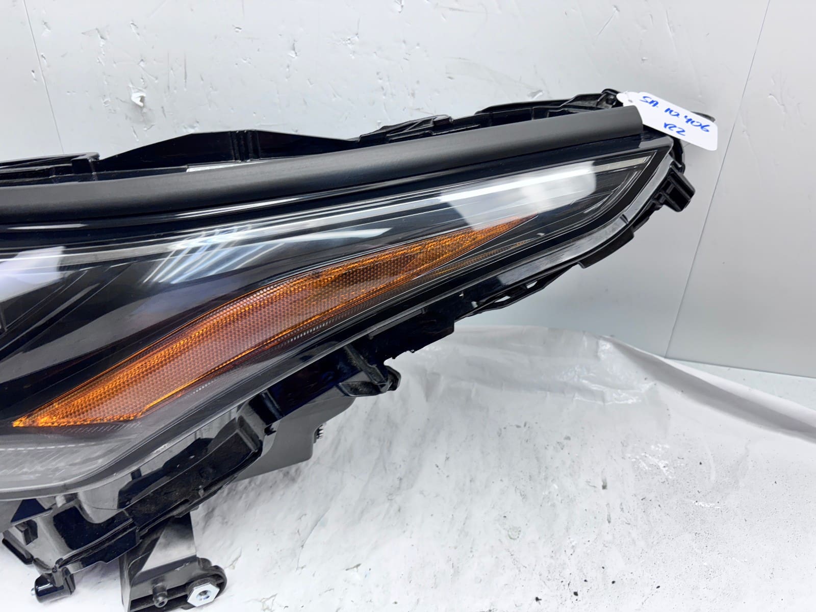 2020-23 Toyota Highlander LED Front Left OEM Headlight 10100-8A0M4 - Image 4