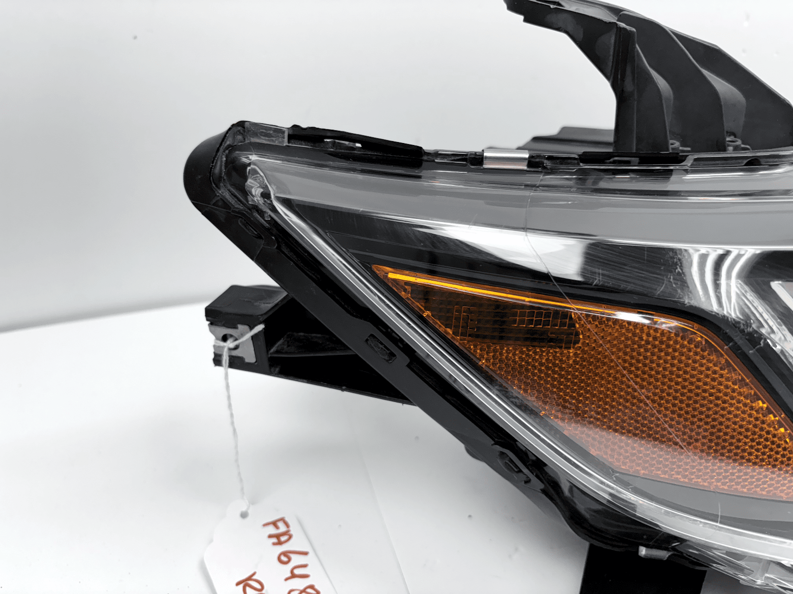 2016-19 Mitsubishi Outlander Halogen LED Front Right OEM Headlight - Image 3