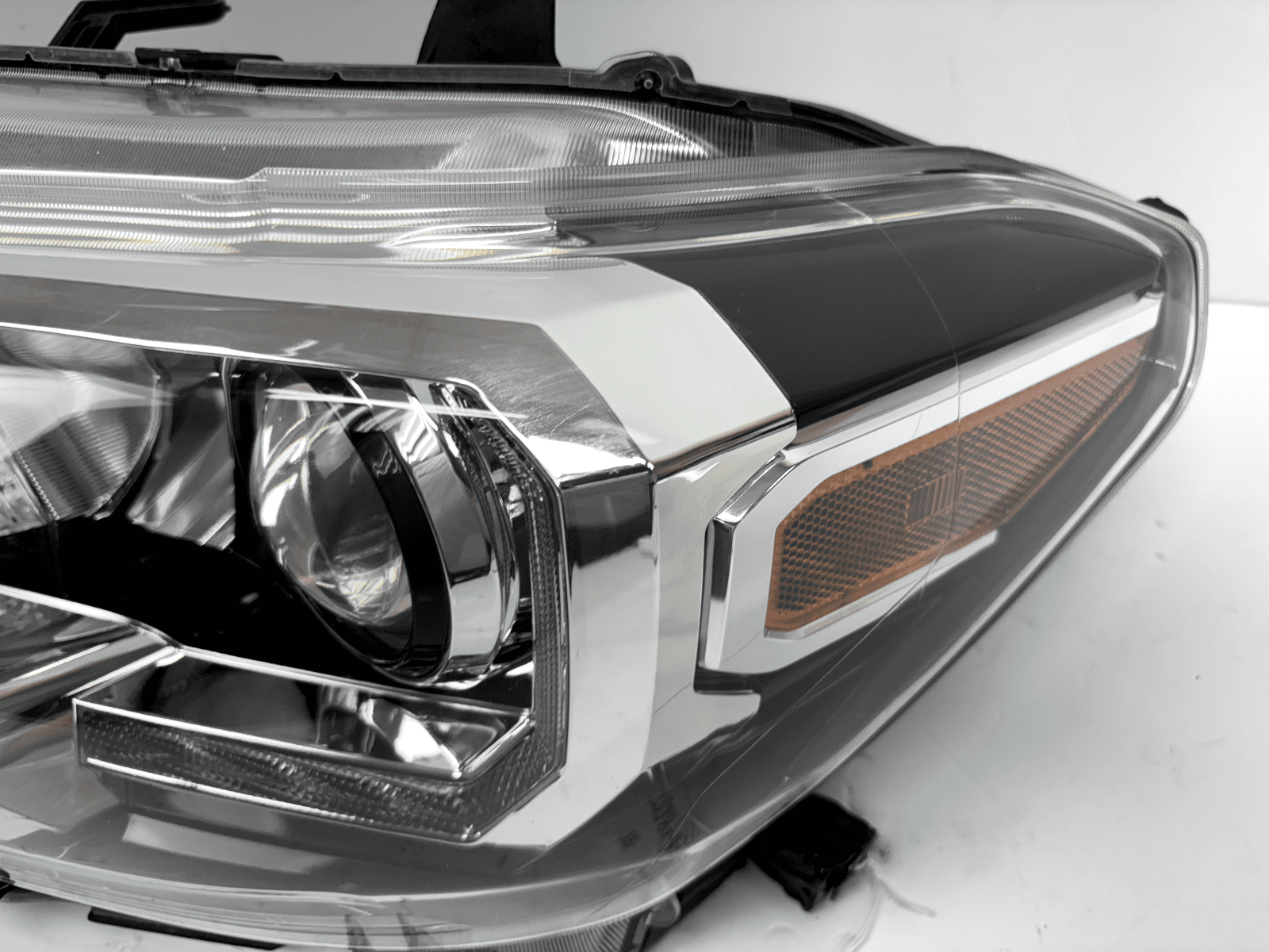 2016-2022 Toyota Tacoma Halogen LED Left OEM Headlight - Image 5