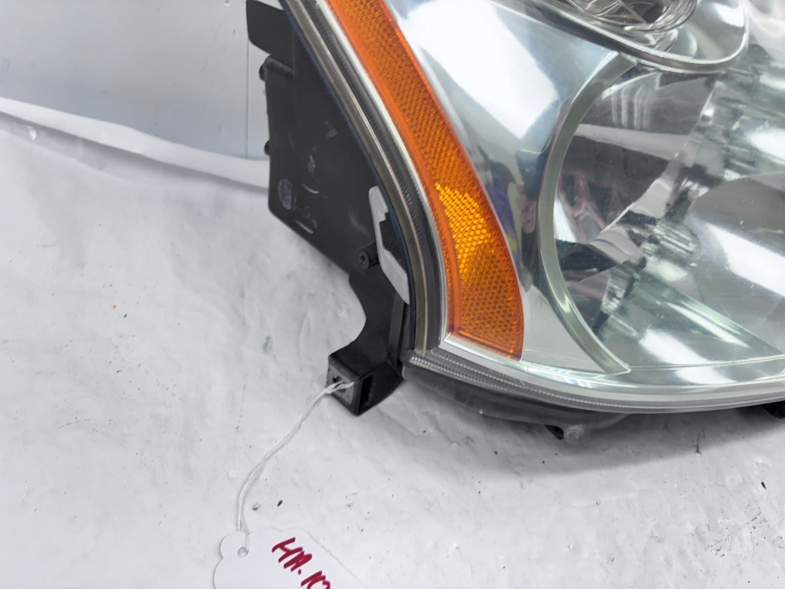 Used 2004-2009 Lexus RX RX350 RX330 Halogen Right OEM Headlight - Image 10
