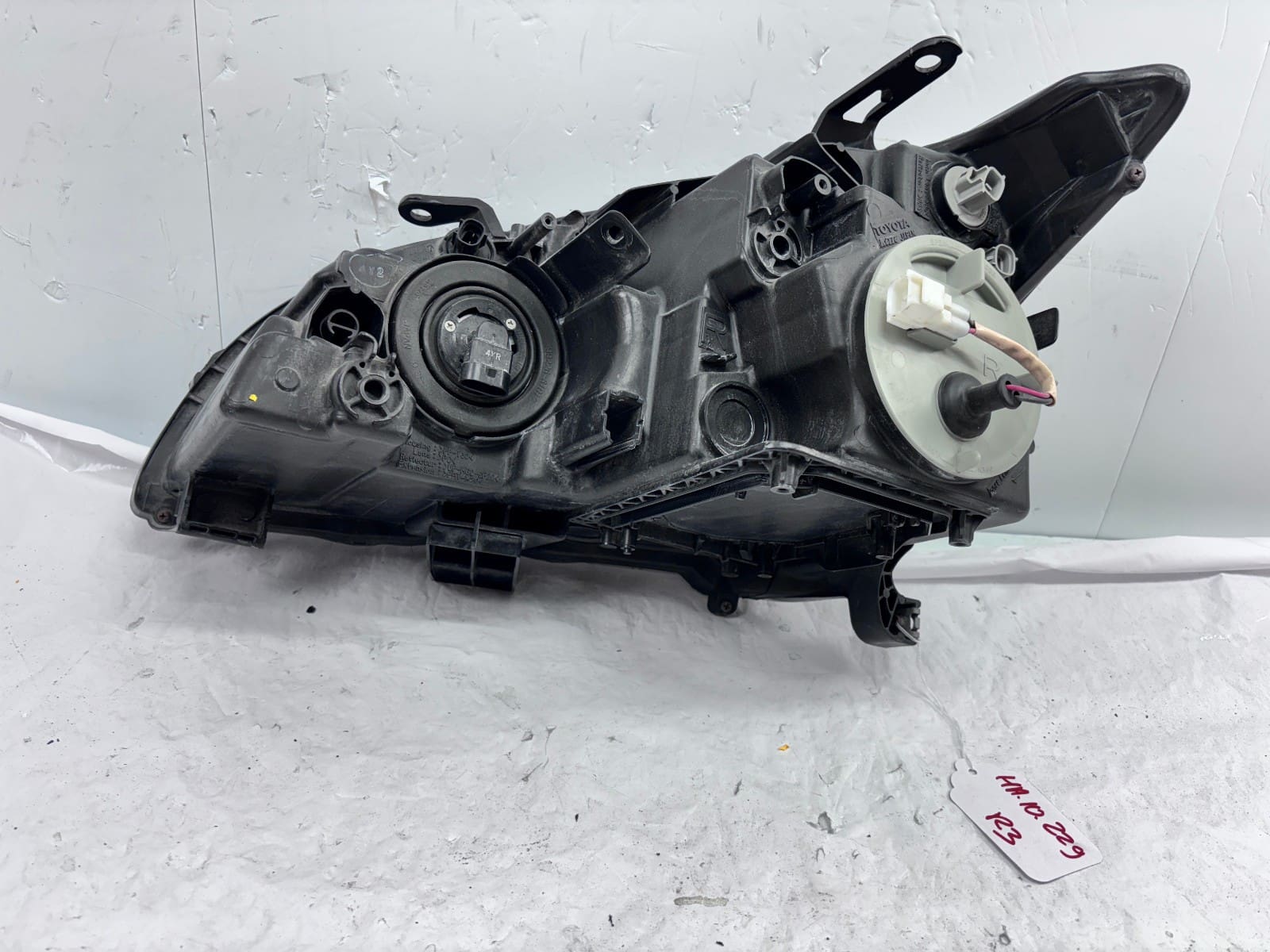 Used 2004-2009 Lexus RX RX350 RX330 Halogen Right OEM Headlight - Image 19