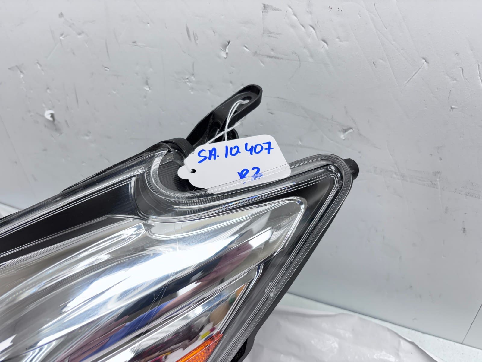 2015-2018 Toyota Prius V Halogen Front Left OEM Headlight - Image 8