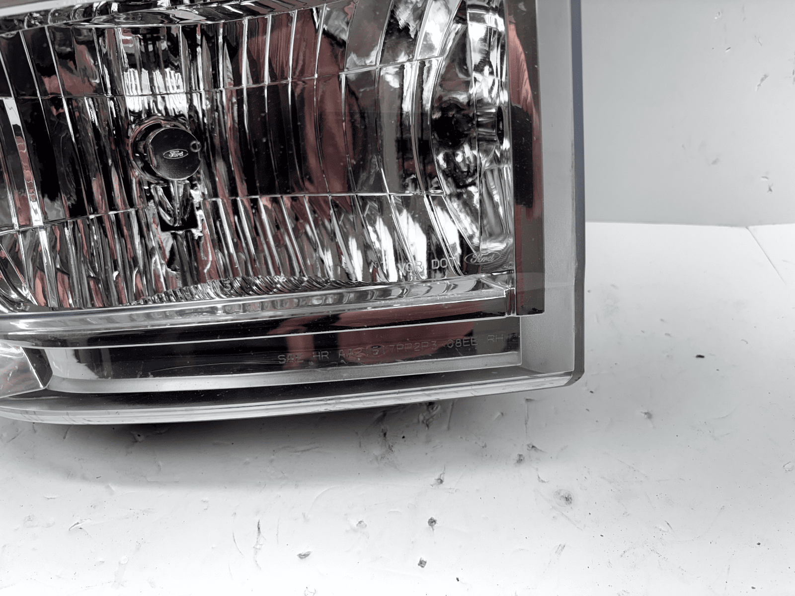 2008-2021 Ford E-Series E150 E250 E350 Front Right Halogen OEM Headlight - Image 2