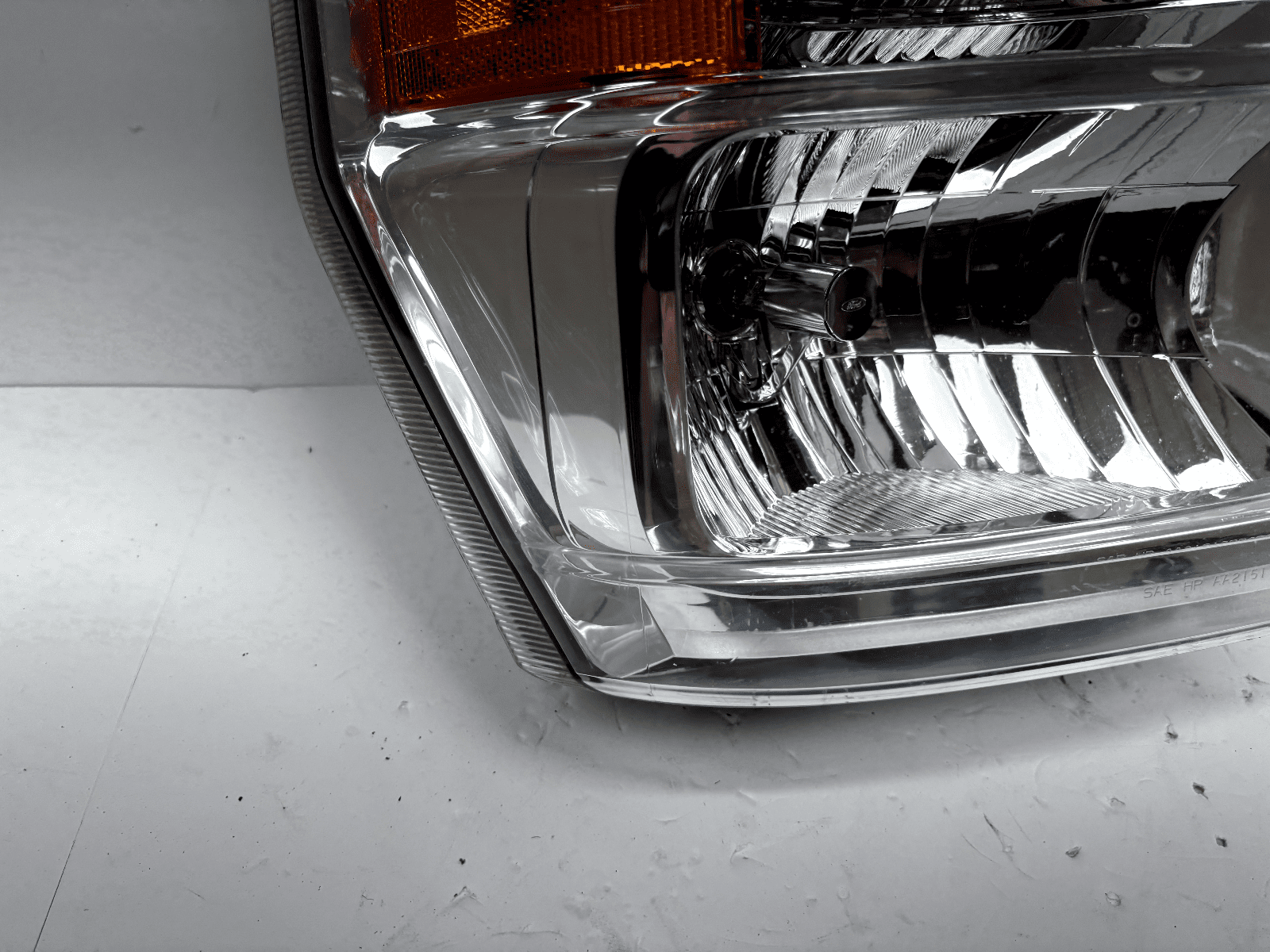 2008-2021 Ford E-Series E150 E250 E350 Front Right Halogen OEM Headlight - Image 6