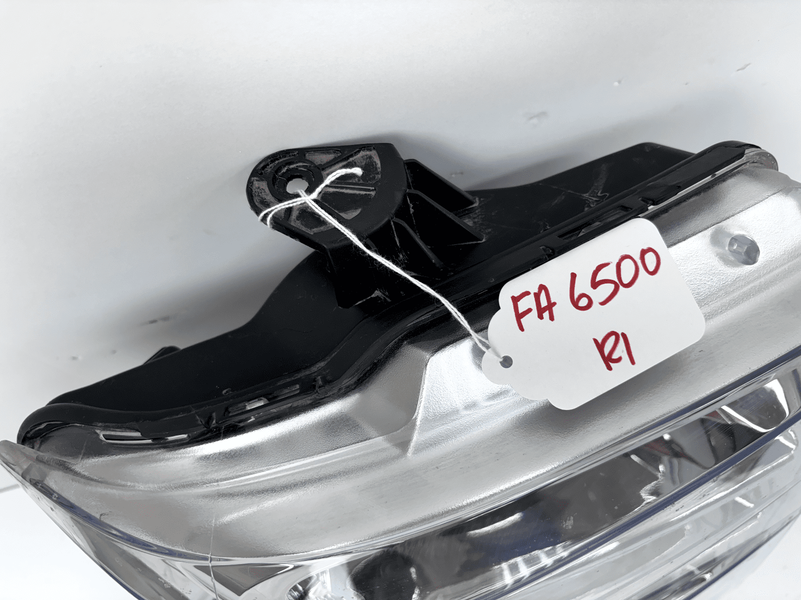 2008-2021 Ford E-Series E150 E250 E350 Front Right Halogen OEM Headlight - Image 13
