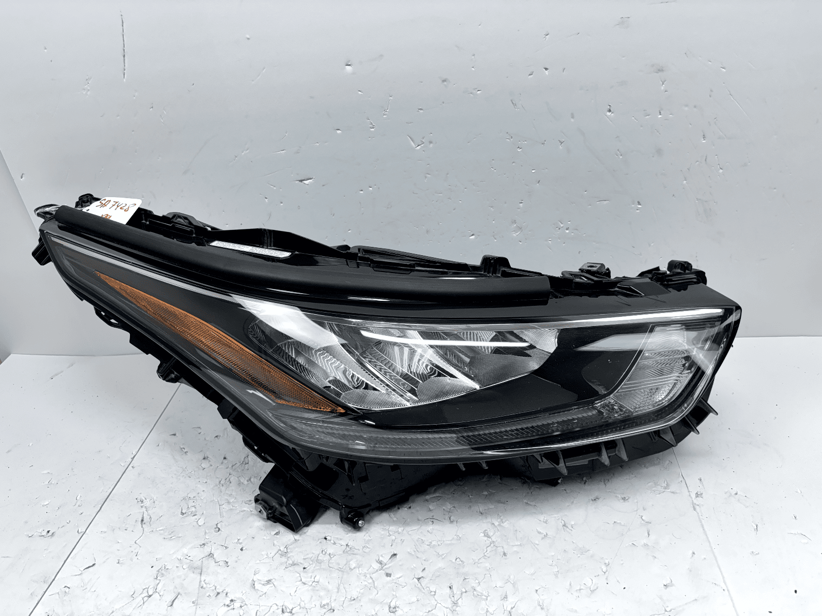 2020-23 Toyota Highlander LED Front Right OEM Headlight 10000-8a06m