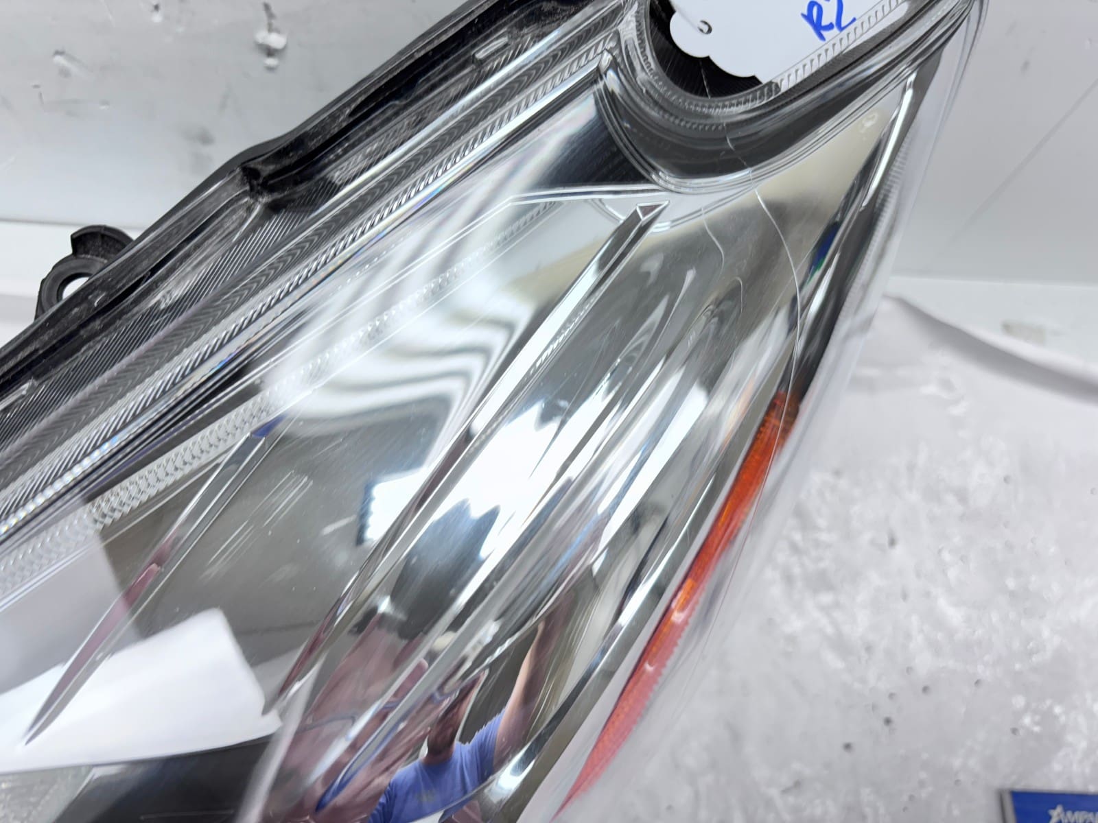 2015-2018 Toyota Prius V Halogen Front Left OEM Headlight - Image 10