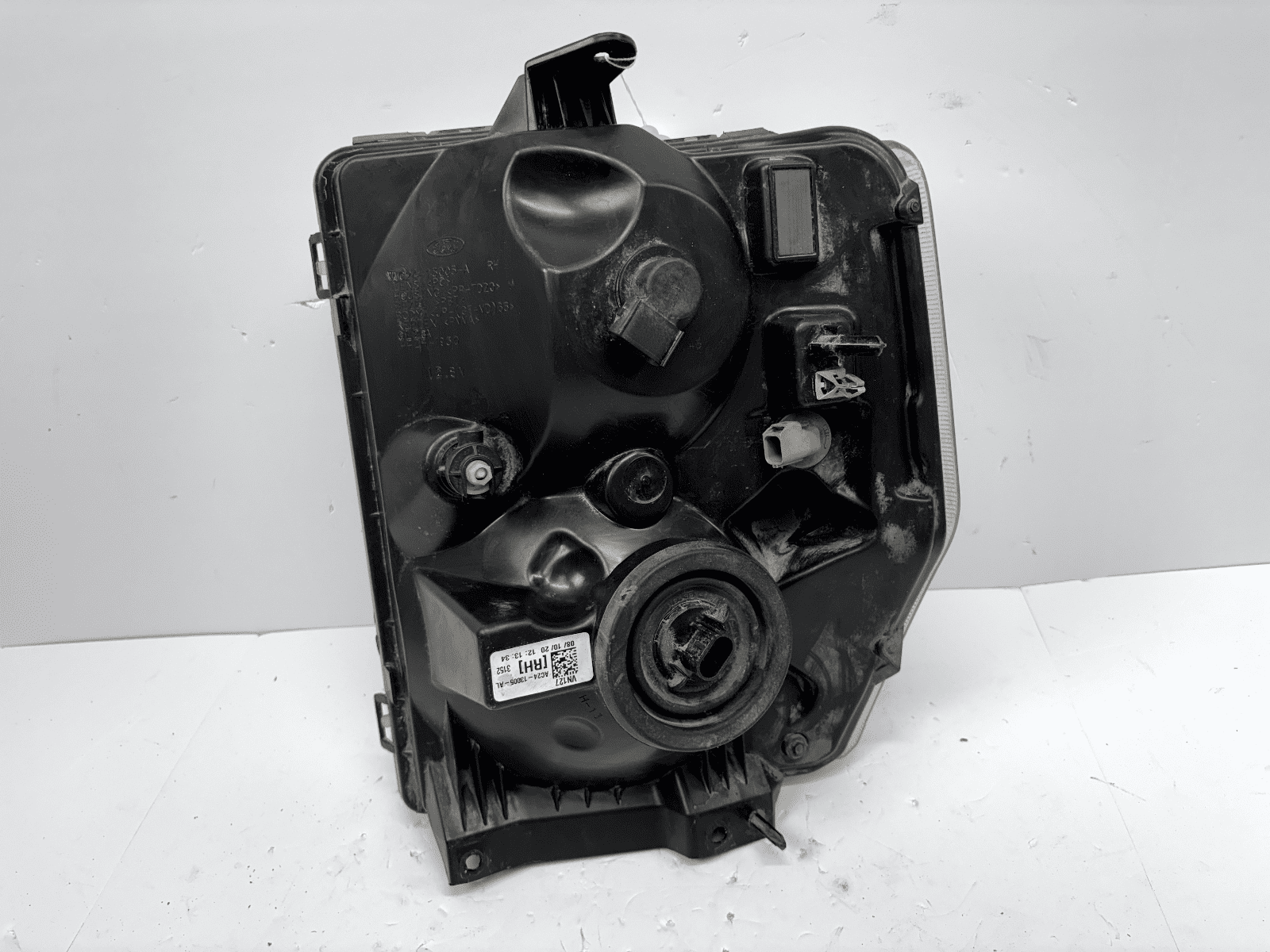2008-2021 Ford E-Series E150 E250 E350 Front Right Halogen OEM Headlight - Image 15