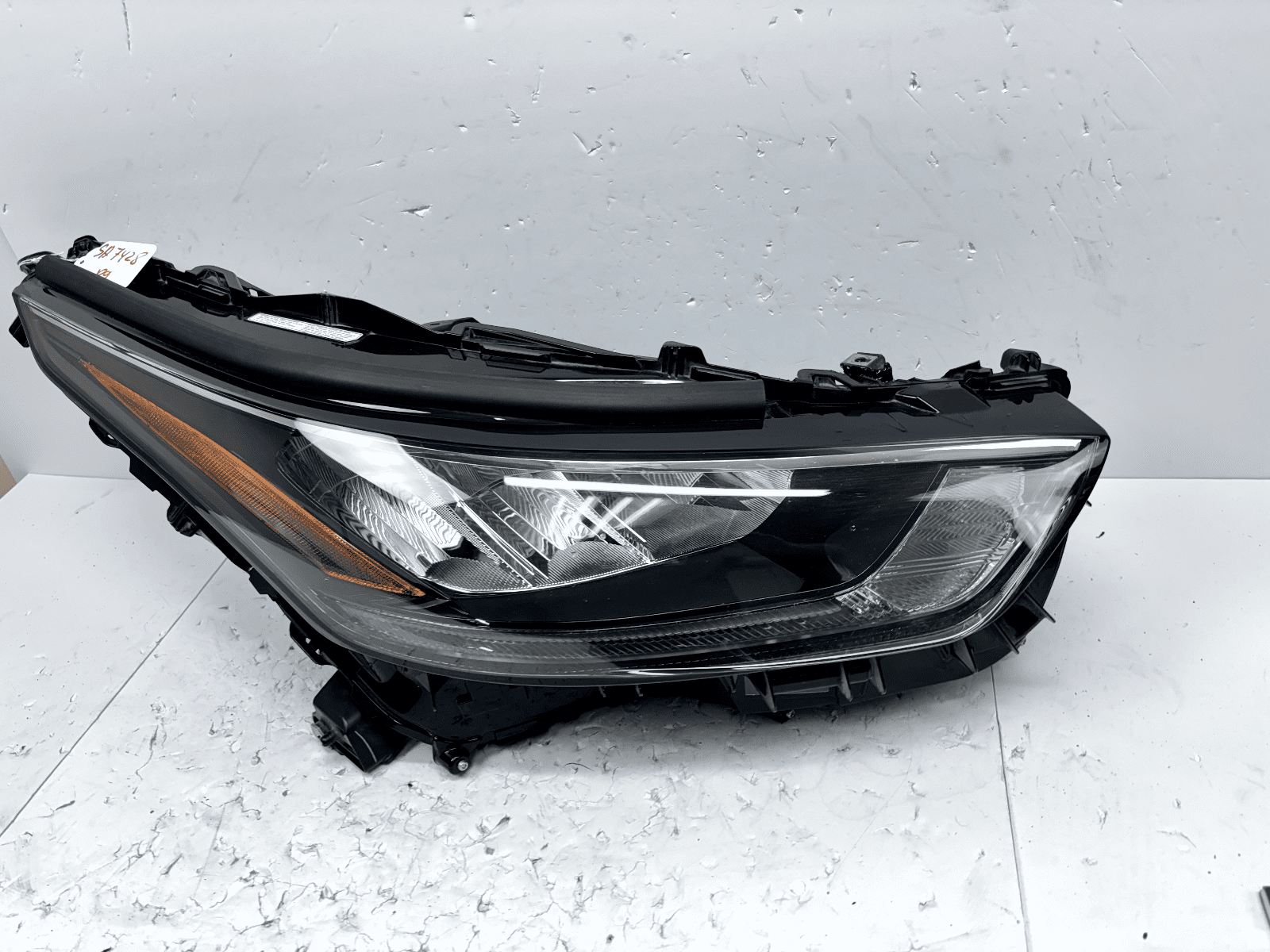 2020-23 Toyota Highlander LED Front Right OEM Headlight 10000-8a06m - Image 2