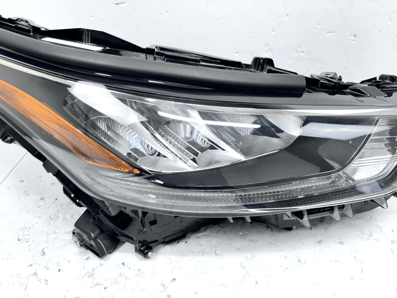 2020-23 Toyota Highlander LED Front Right OEM Headlight 10000-8a06m - Image 8