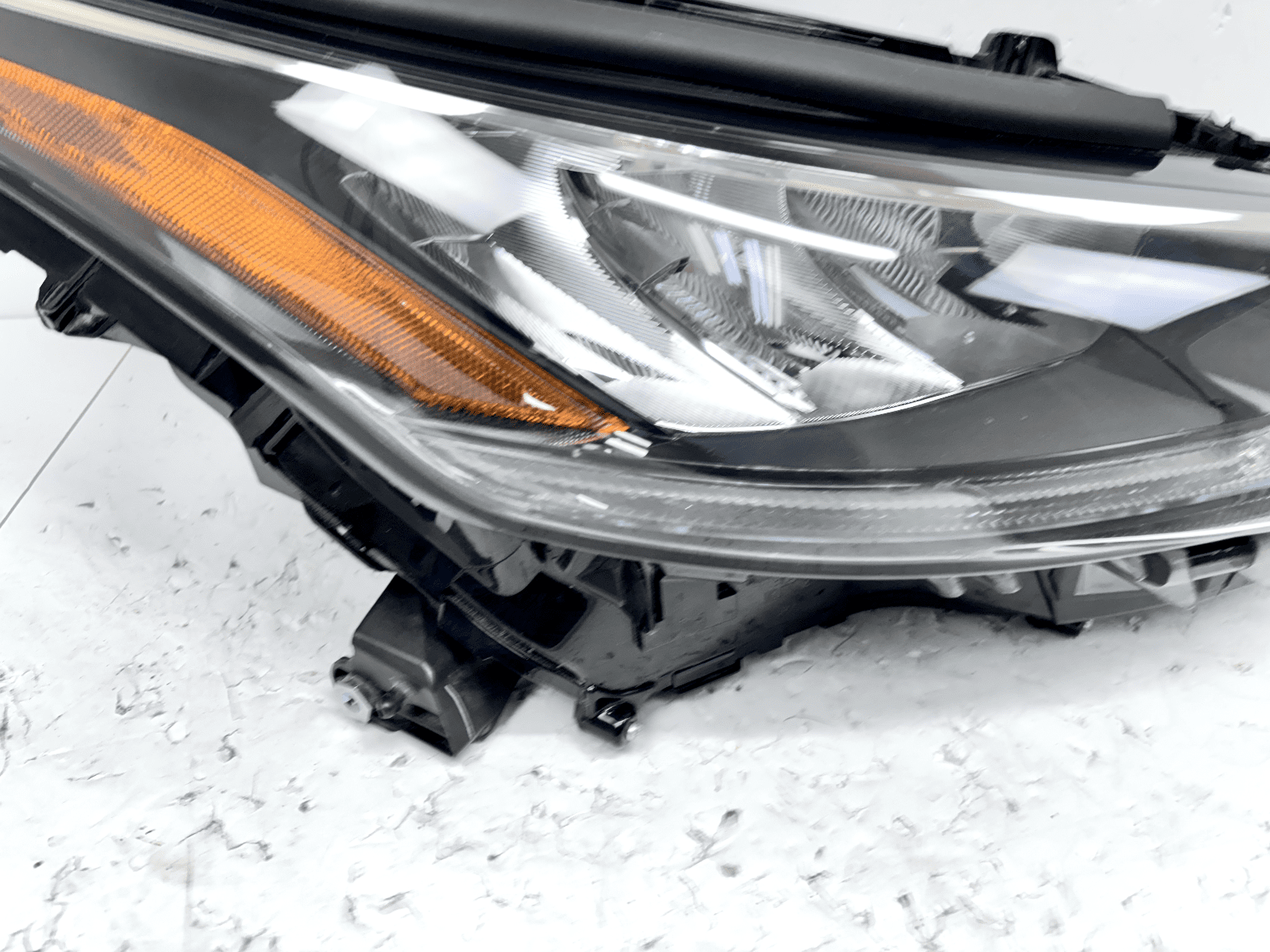 2020-23 Toyota Highlander LED Front Right OEM Headlight 10000-8a06m - Image 9