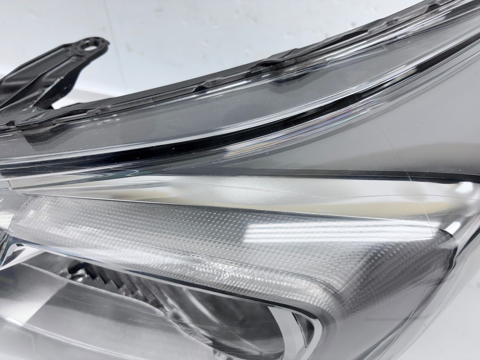 2017-18 Subaru Forester Halogen Front Left OEM Headlight 84001SG291 - Image 9