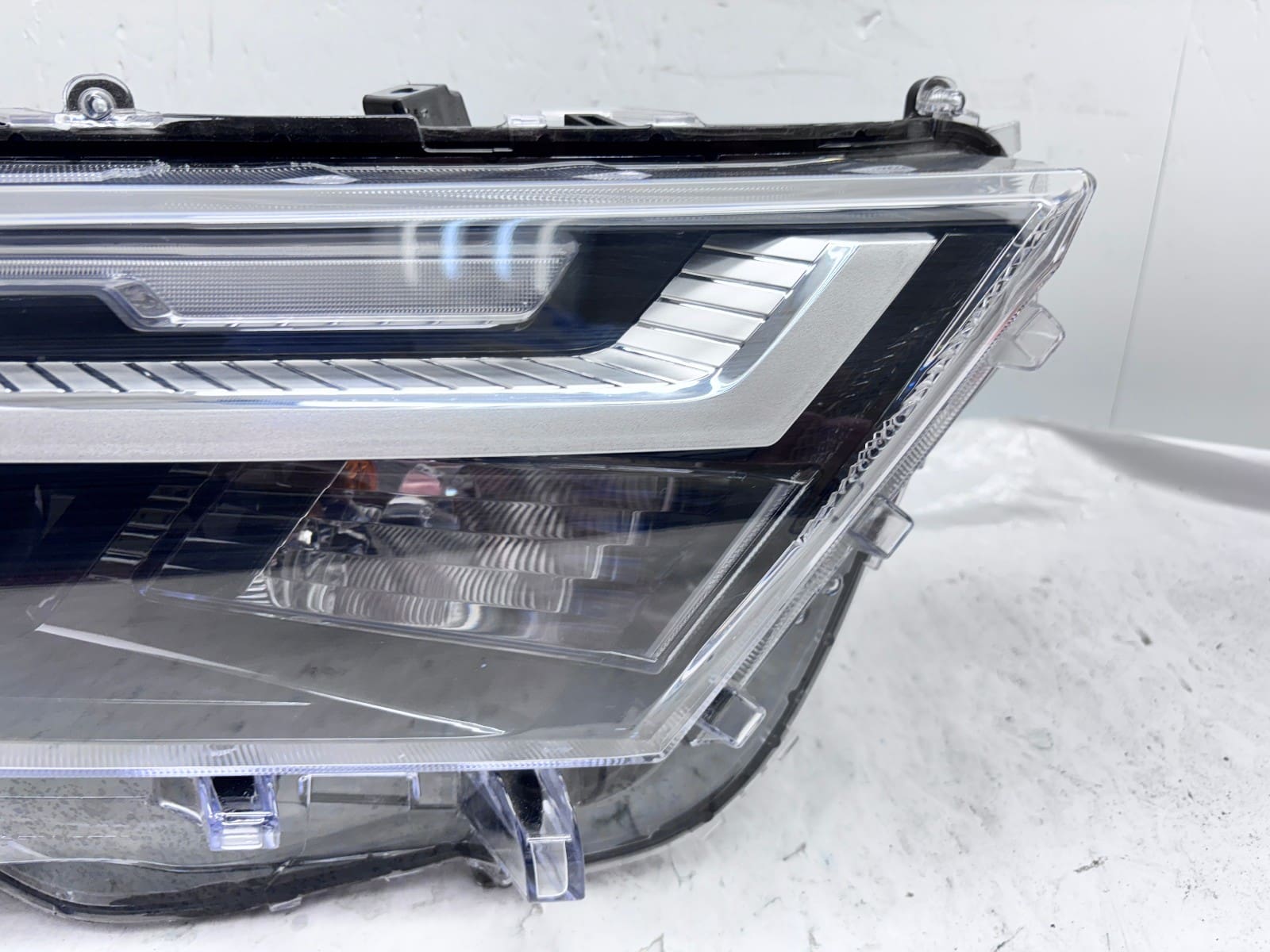 2022-24 Toyota RAV4 XLE LED Front Right OEM Headlight 81110-0R350 - Image 3
