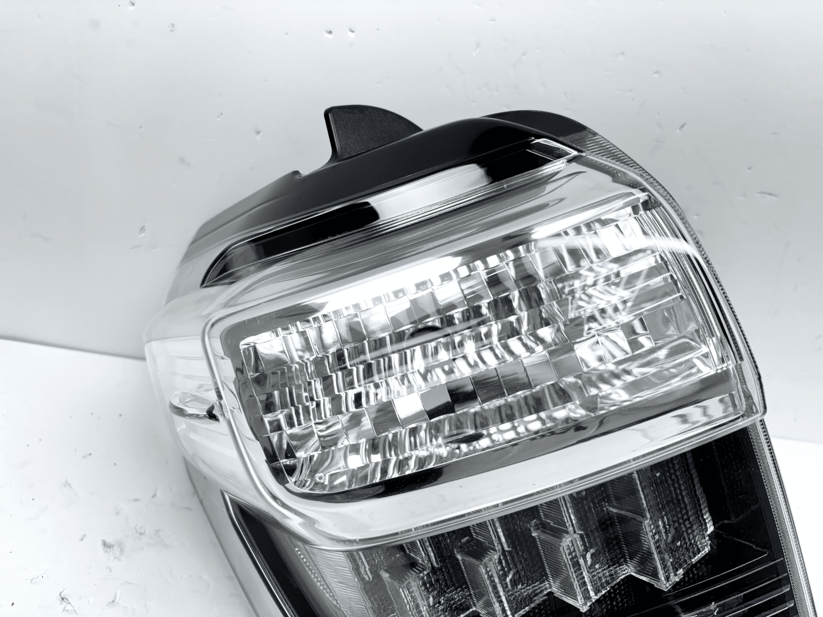 2014-2023 Toyota 4Runner Halogen Rear Left OEM Tail Light - Image 7