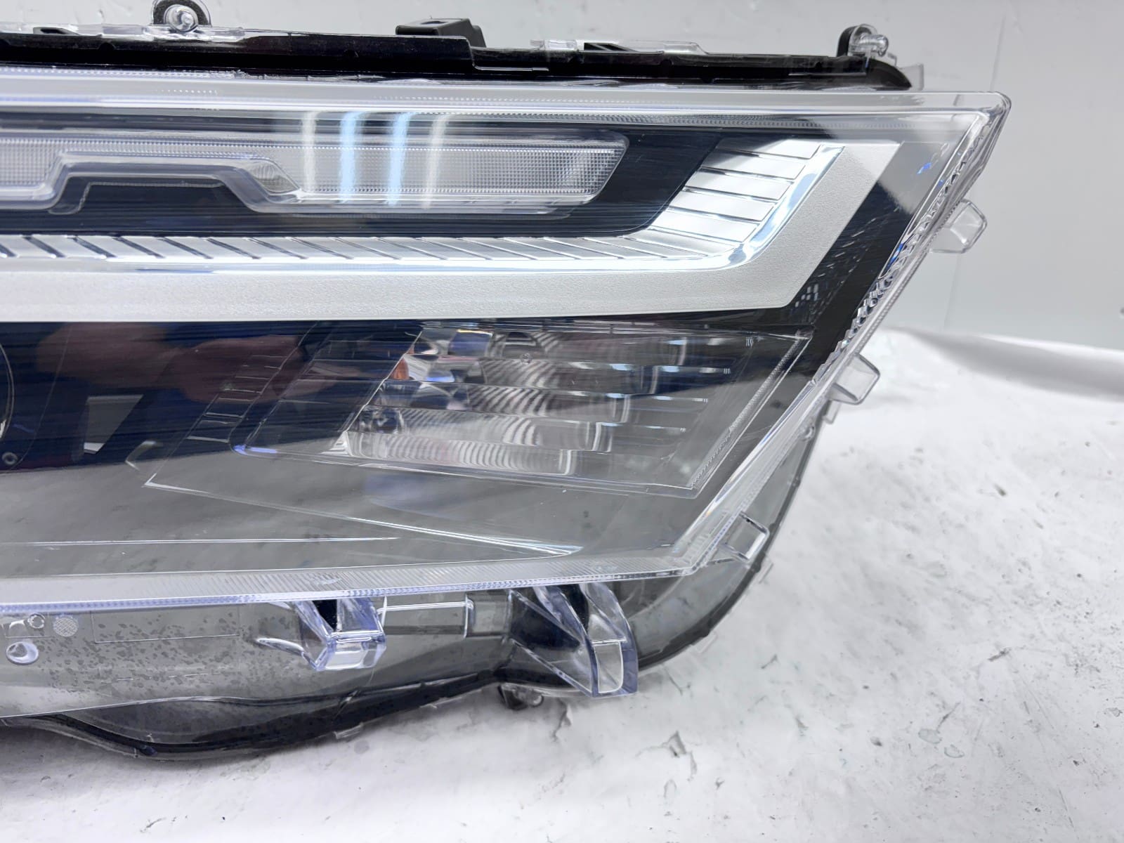 2022-24 Toyota RAV4 XLE LED Front Right OEM Headlight 81110-0R350 - Image 4
