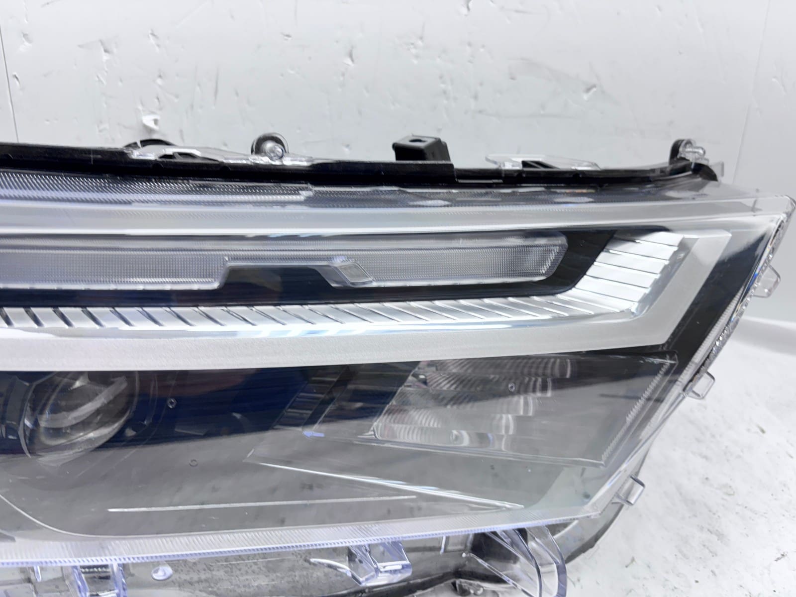 2022-24 Toyota RAV4 XLE LED Front Right OEM Headlight 81110-0R350 - Image 5