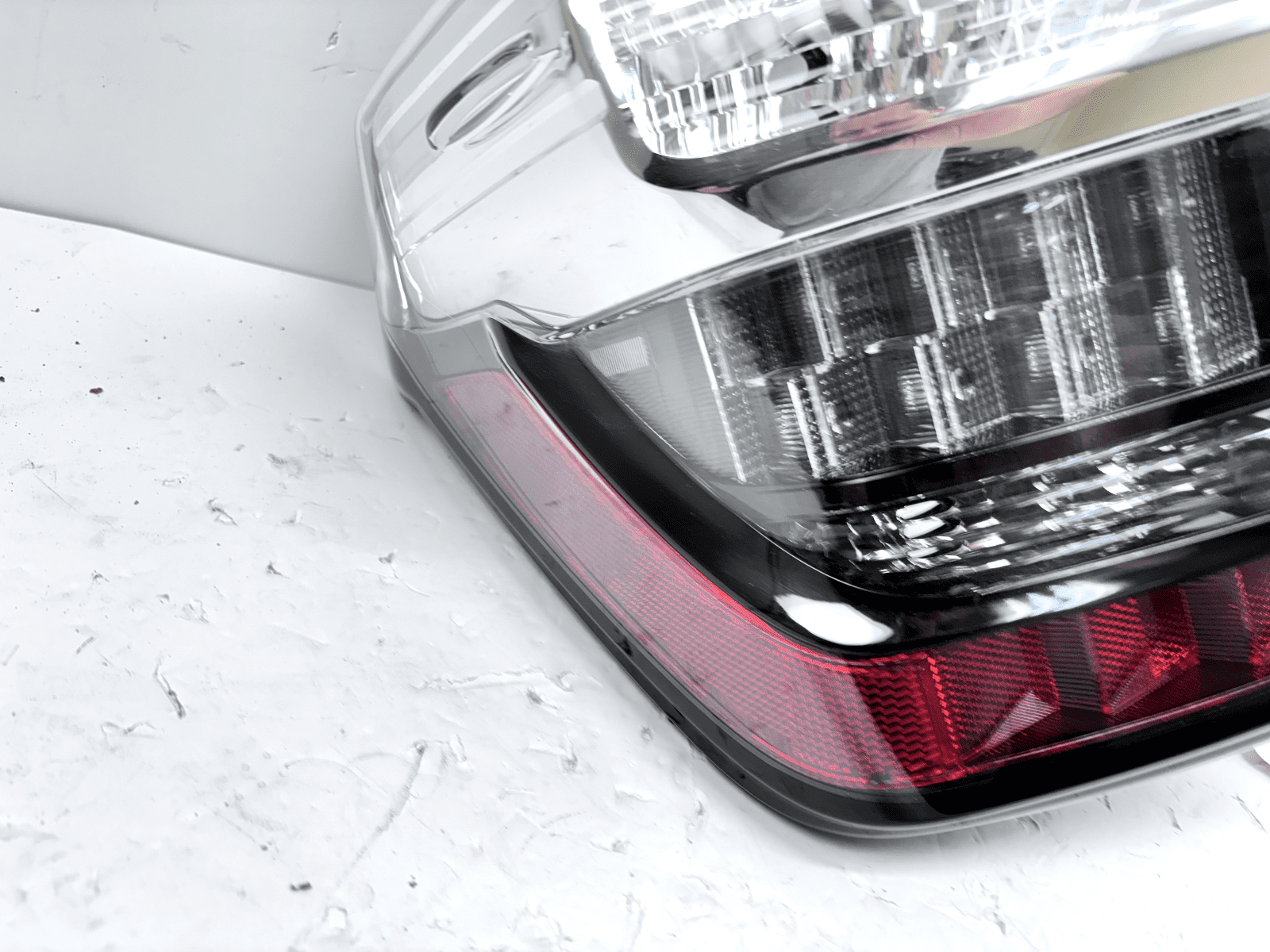2014-2023 Toyota 4Runner Halogen Rear Left OEM Tail Light - Image 10