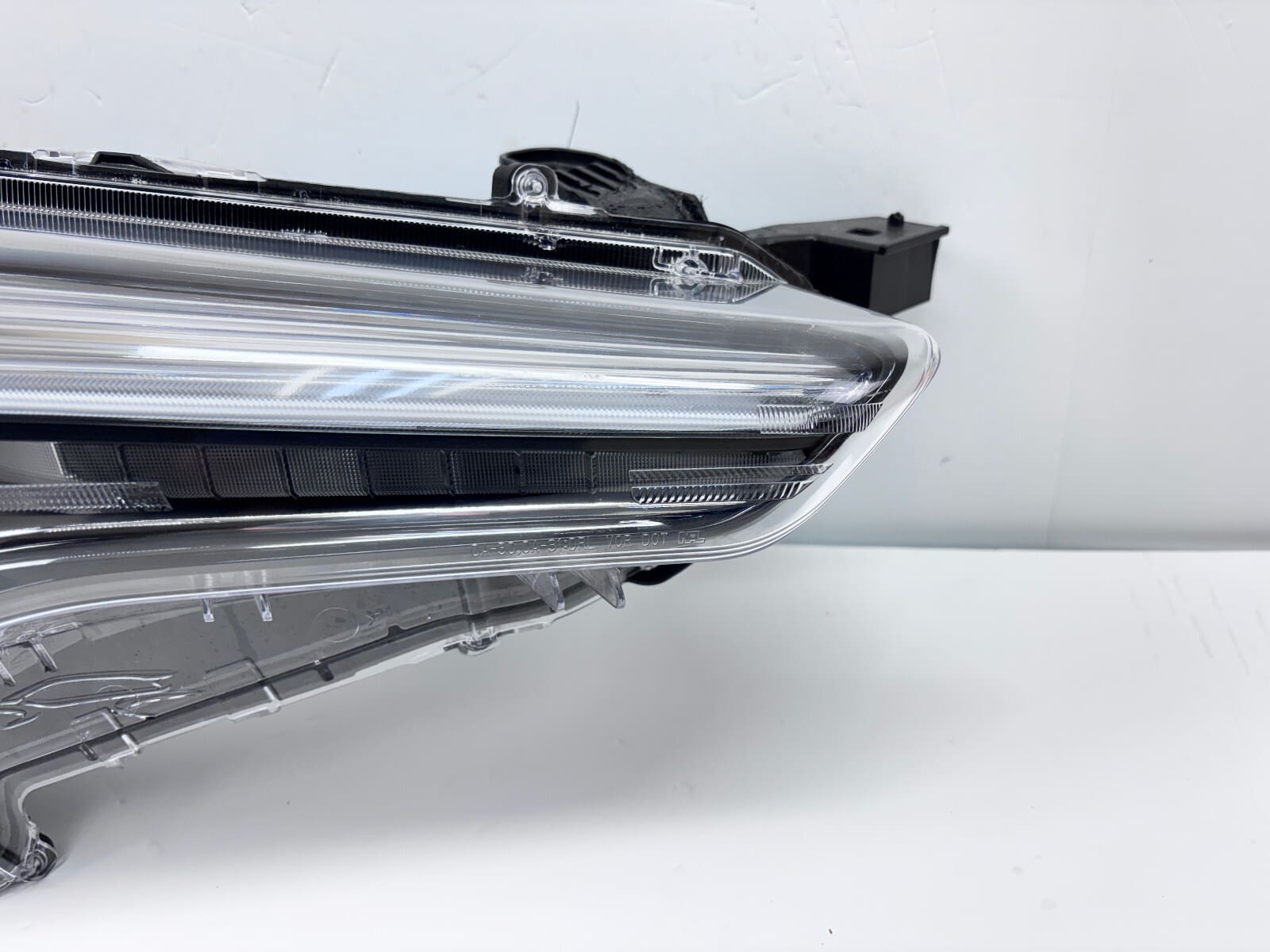 2022-25 Toyota Corolla Cross LED Front Right OEM Headlight 10000-8A0GR - Image 2