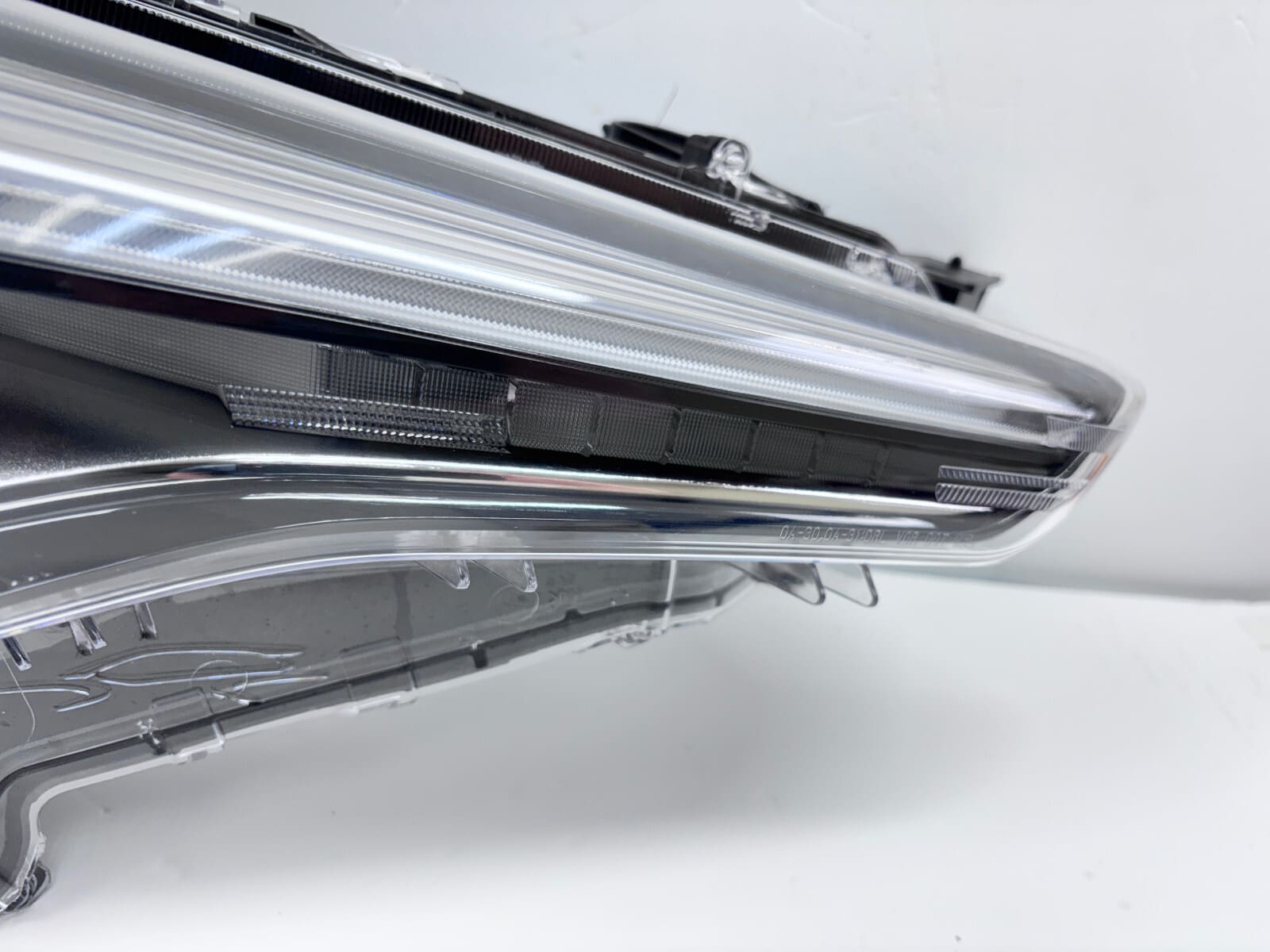 2022-25 Toyota Corolla Cross LED Front Right OEM Headlight 10000-8A0GR - Image 3
