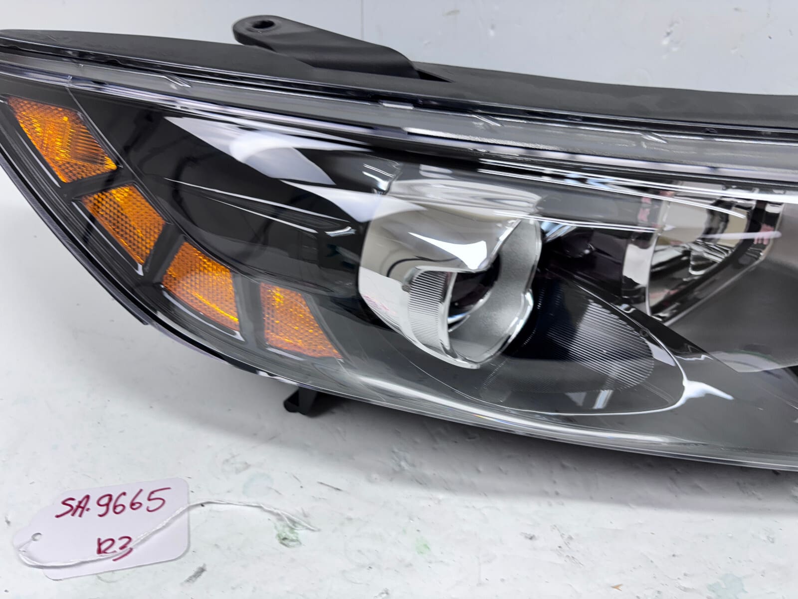 MINT 2011-13 Kia Optima Halogen Front Right OEM Headlight 92102-4C000 - Image 5