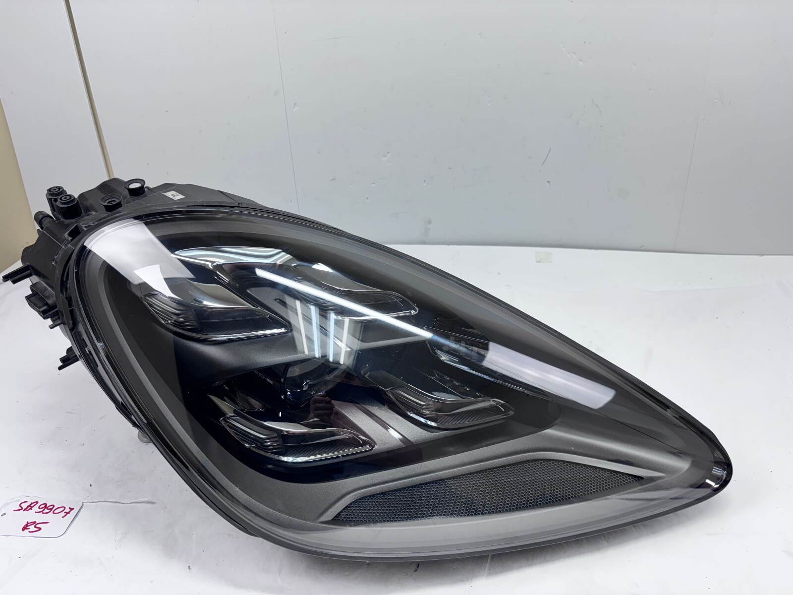 2019-23 Porsche Cayenne Matrix LED Front Right OEM Headlight 9Y0941036K