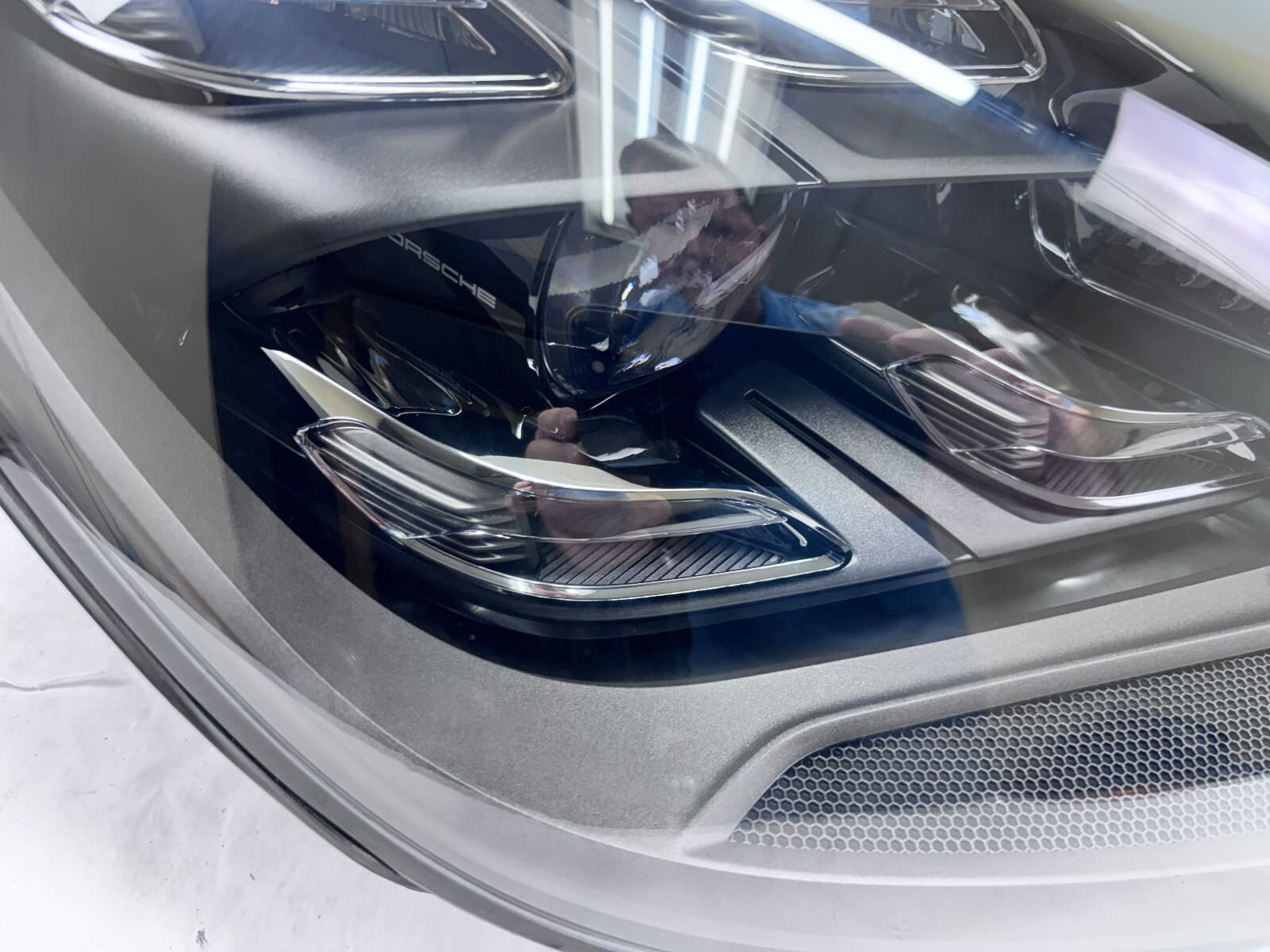 2019-23 Porsche Cayenne Matrix LED Front Right OEM Headlight 9Y0941036K - Image 5