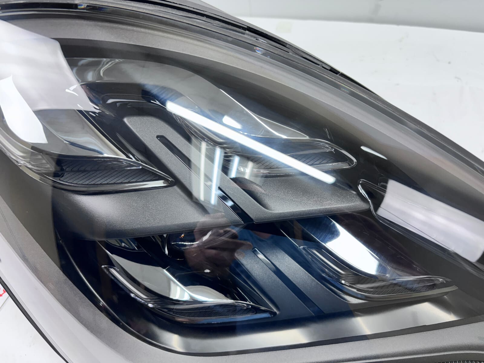 2019-23 Porsche Cayenne Matrix LED Front Right OEM Headlight 9Y0941036K - Image 7