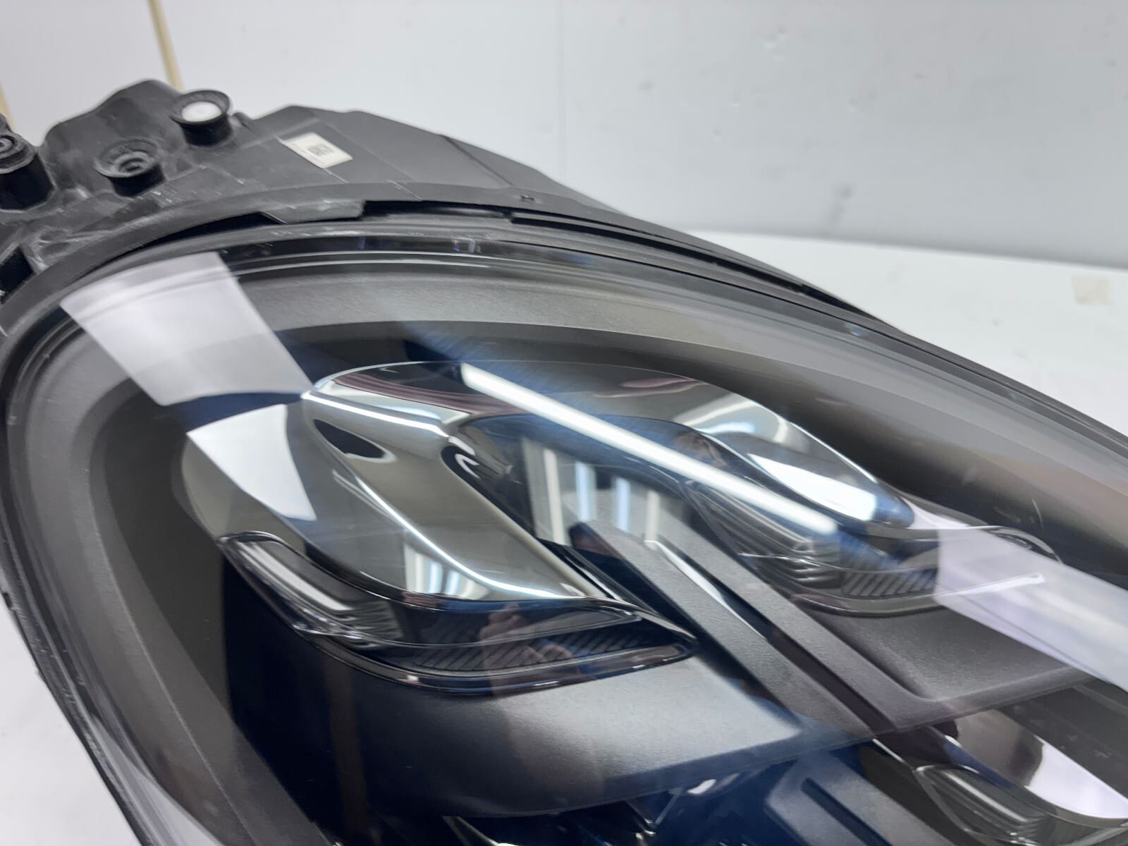 2019-23 Porsche Cayenne Matrix LED Front Right OEM Headlight 9Y0941036K - Image 9