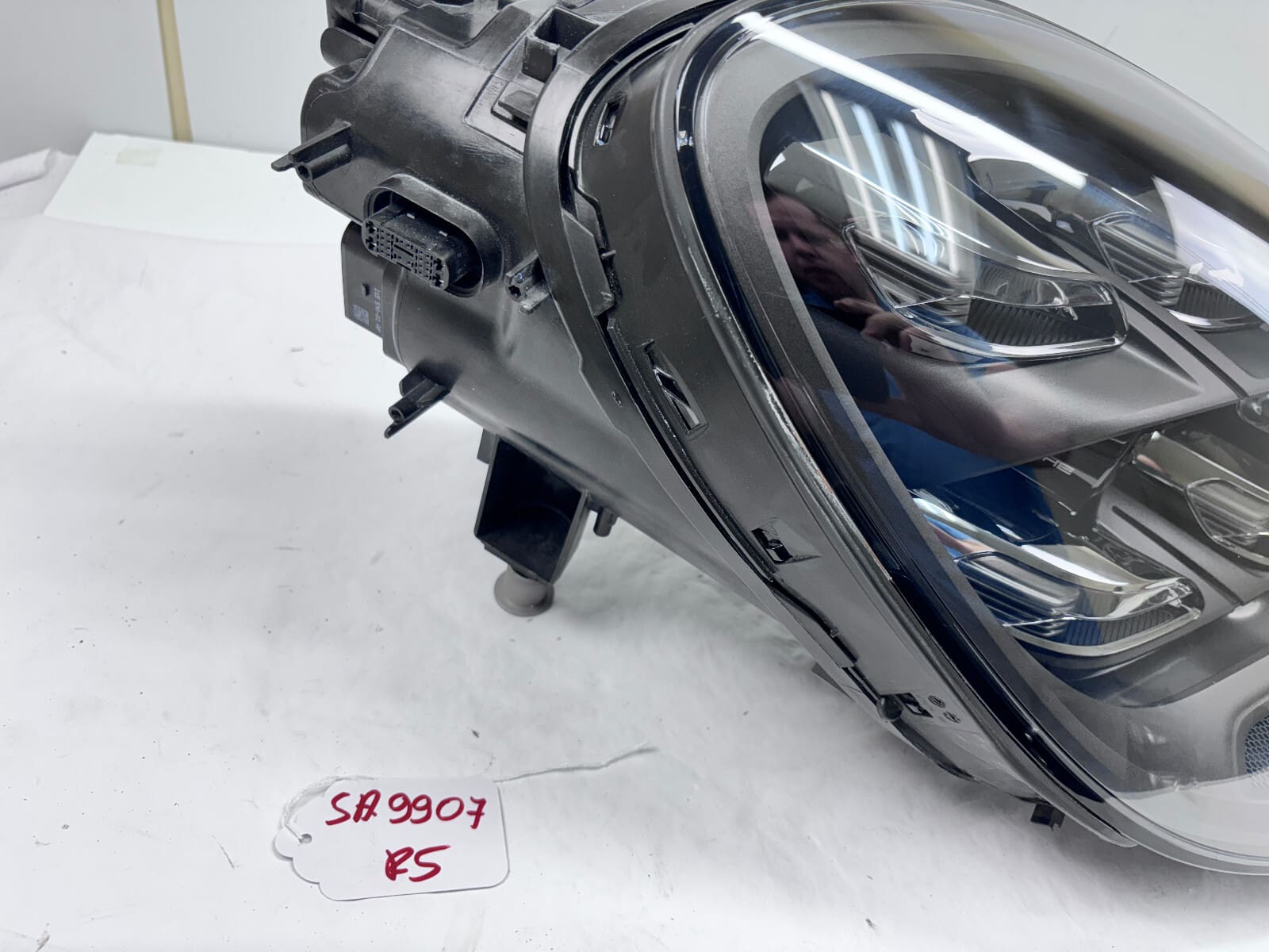 2019-23 Porsche Cayenne Matrix LED Front Right OEM Headlight 9Y0941036K - Image 12