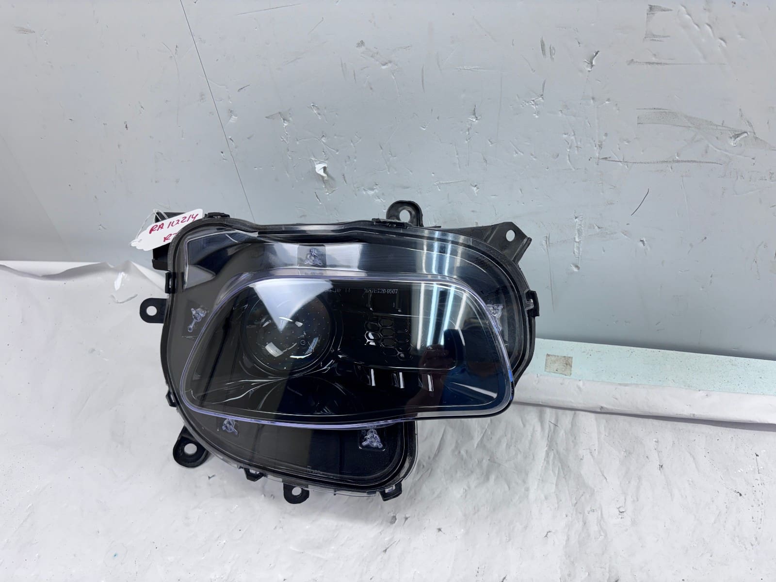 Used 2014-2018 Jeep Cherokee Front Right Halogen CAPA Headlight
