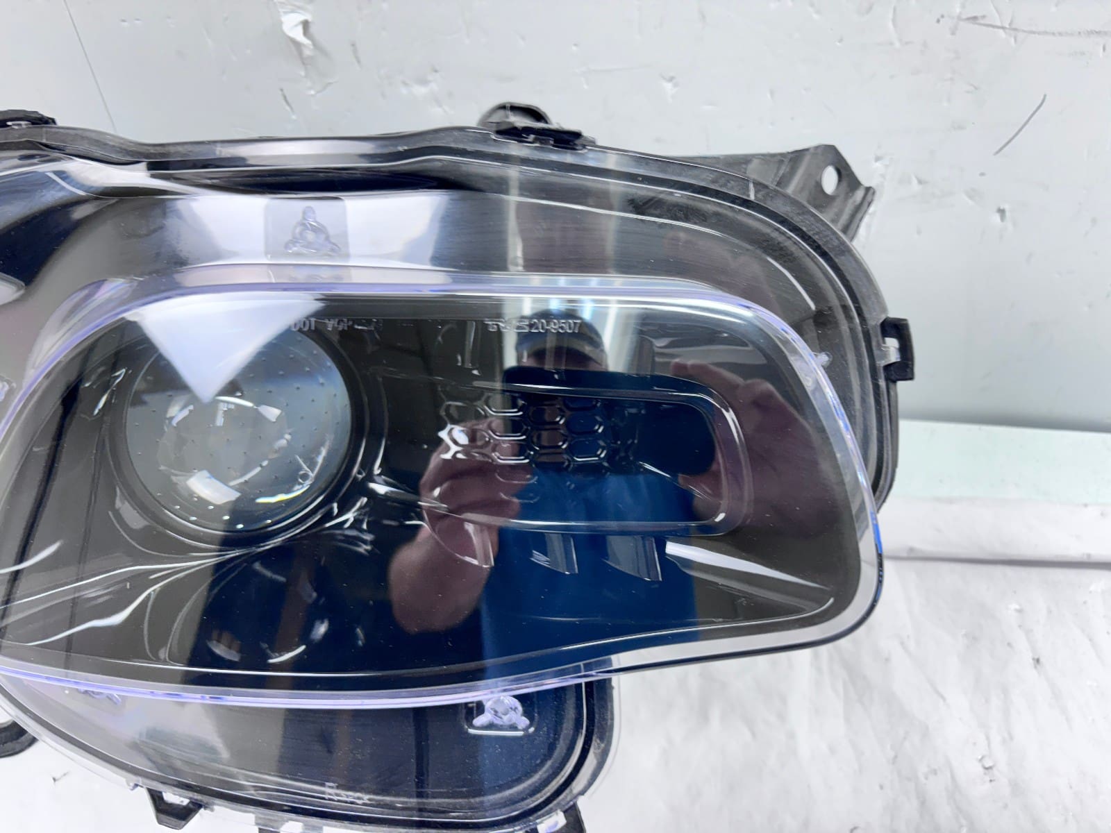 Used 2014-2018 Jeep Cherokee Front Right Halogen CAPA Headlight - Image 3