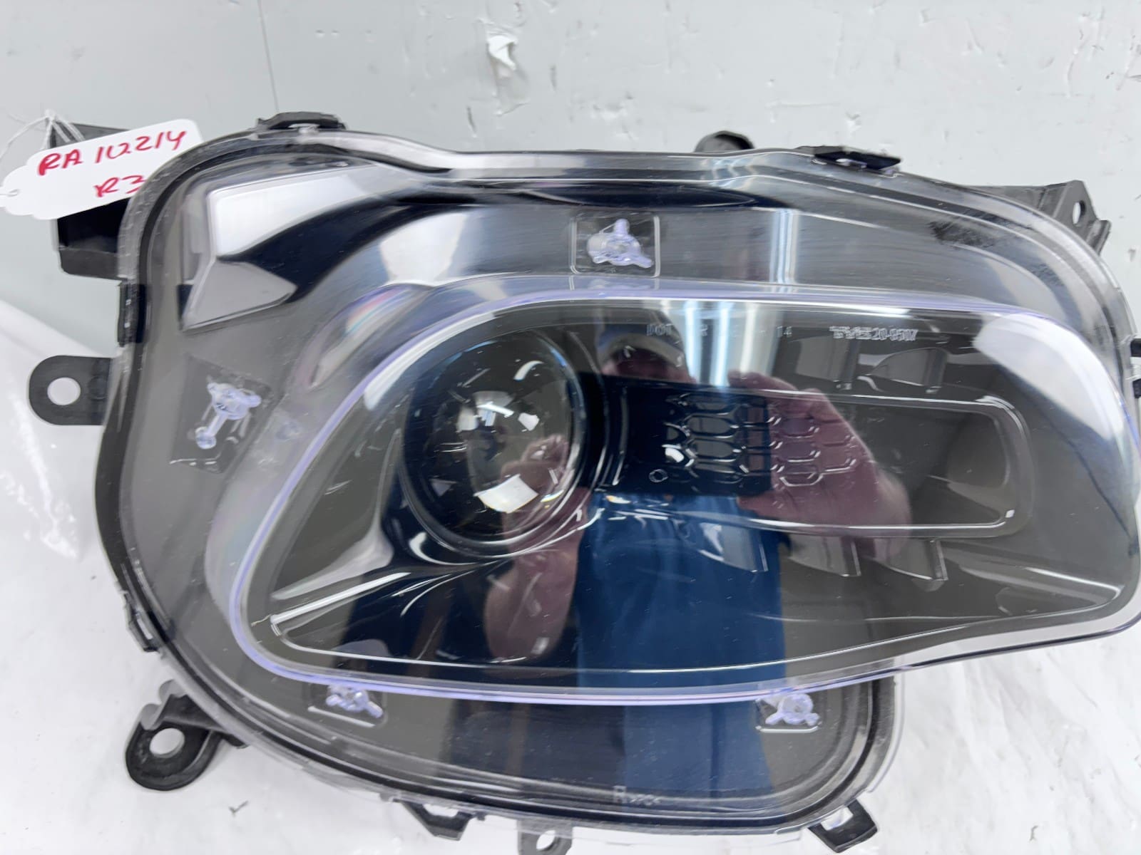 Used 2014-2018 Jeep Cherokee Front Right Halogen CAPA Headlight - Image 5