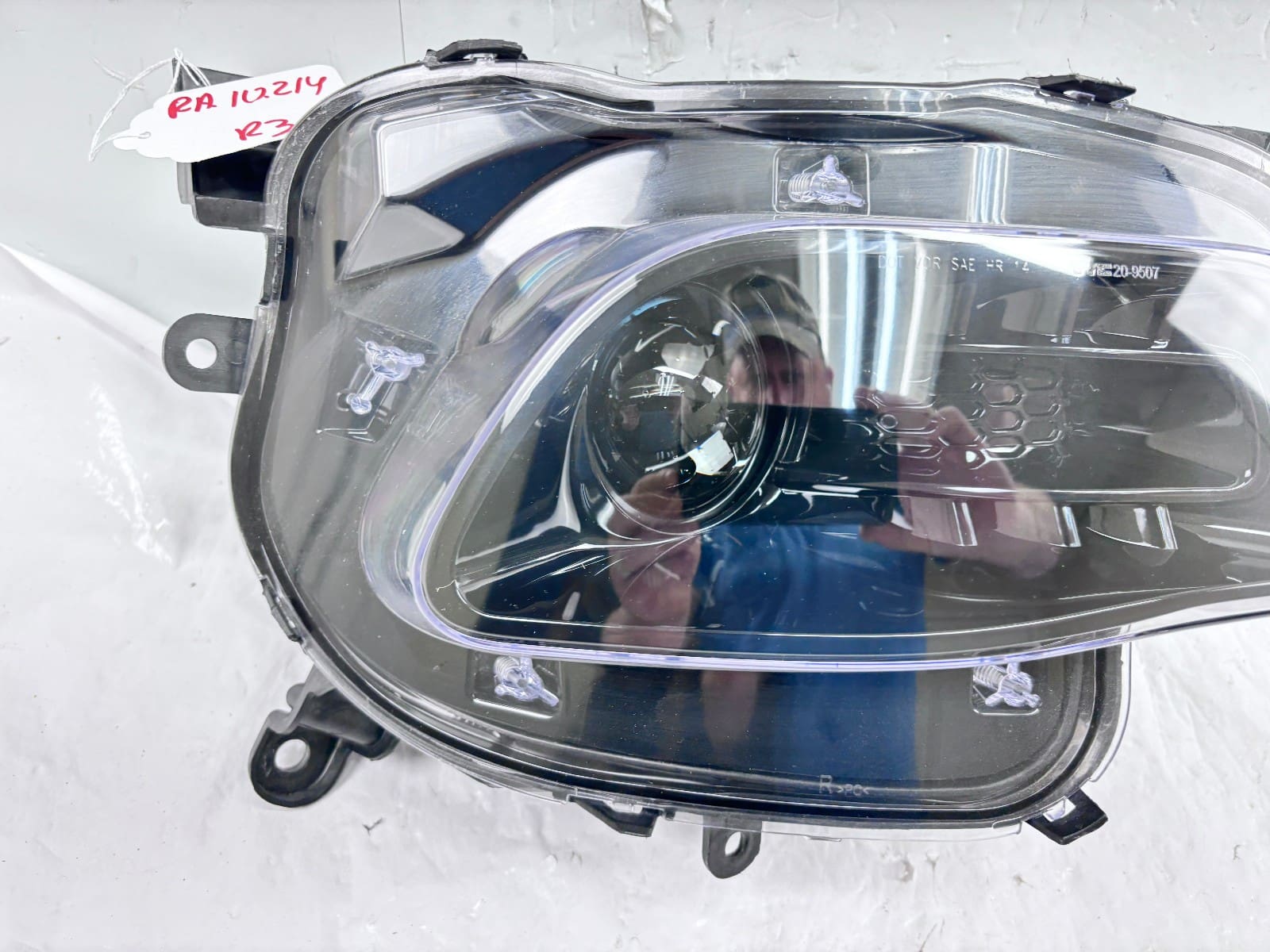 Used 2014-2018 Jeep Cherokee Front Right Halogen CAPA Headlight - Image 6