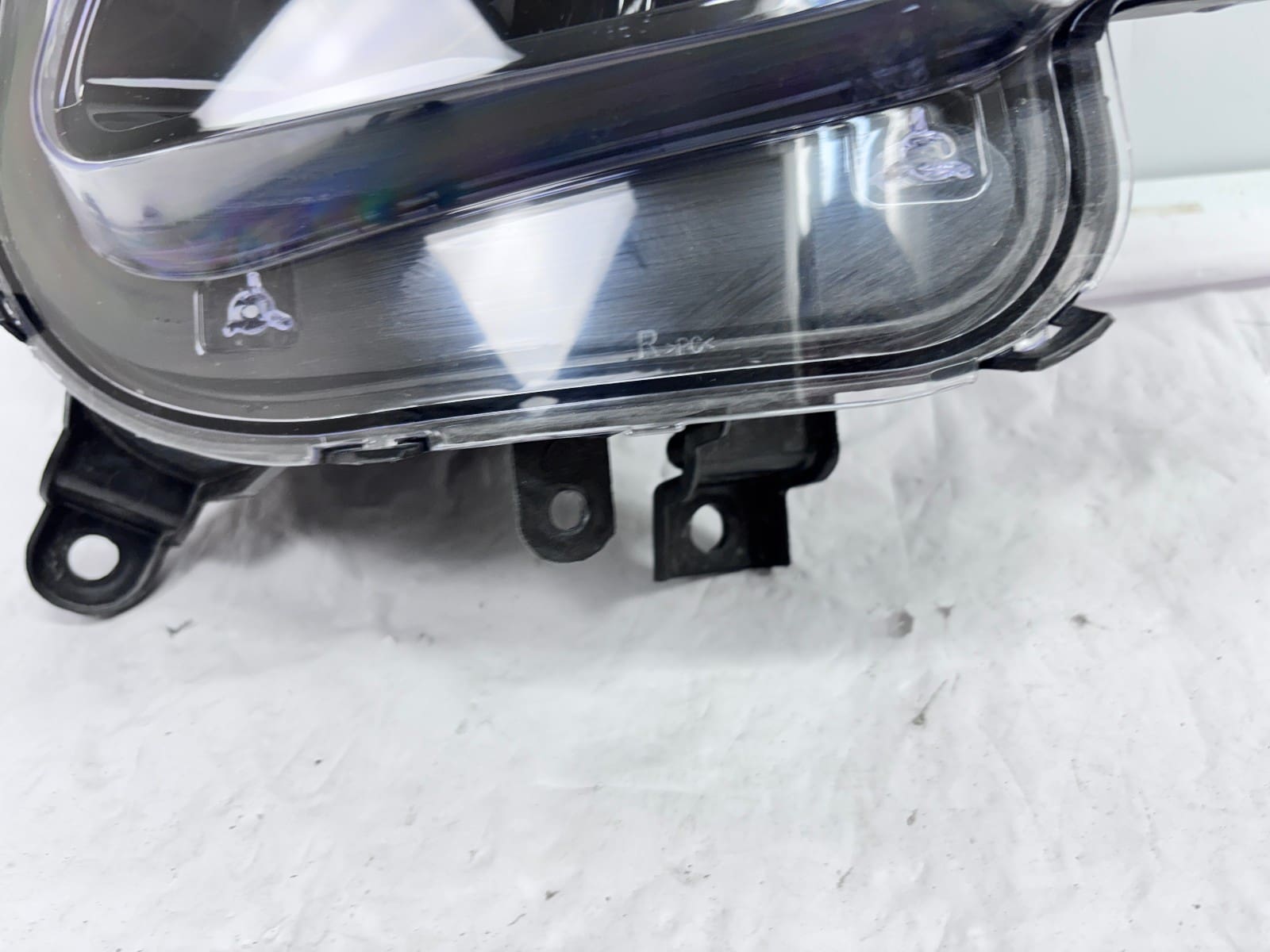 Used 2014-2018 Jeep Cherokee Front Right Halogen CAPA Headlight - Image 10