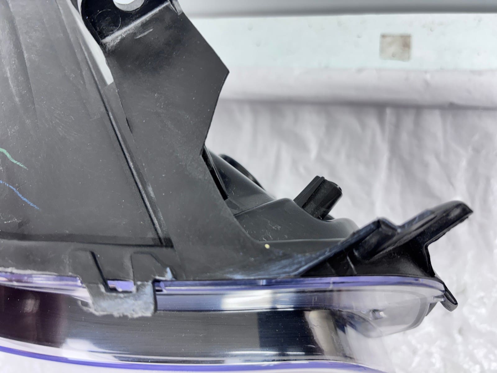 Used 2014-2018 Jeep Cherokee Front Right Halogen CAPA Headlight - Image 16