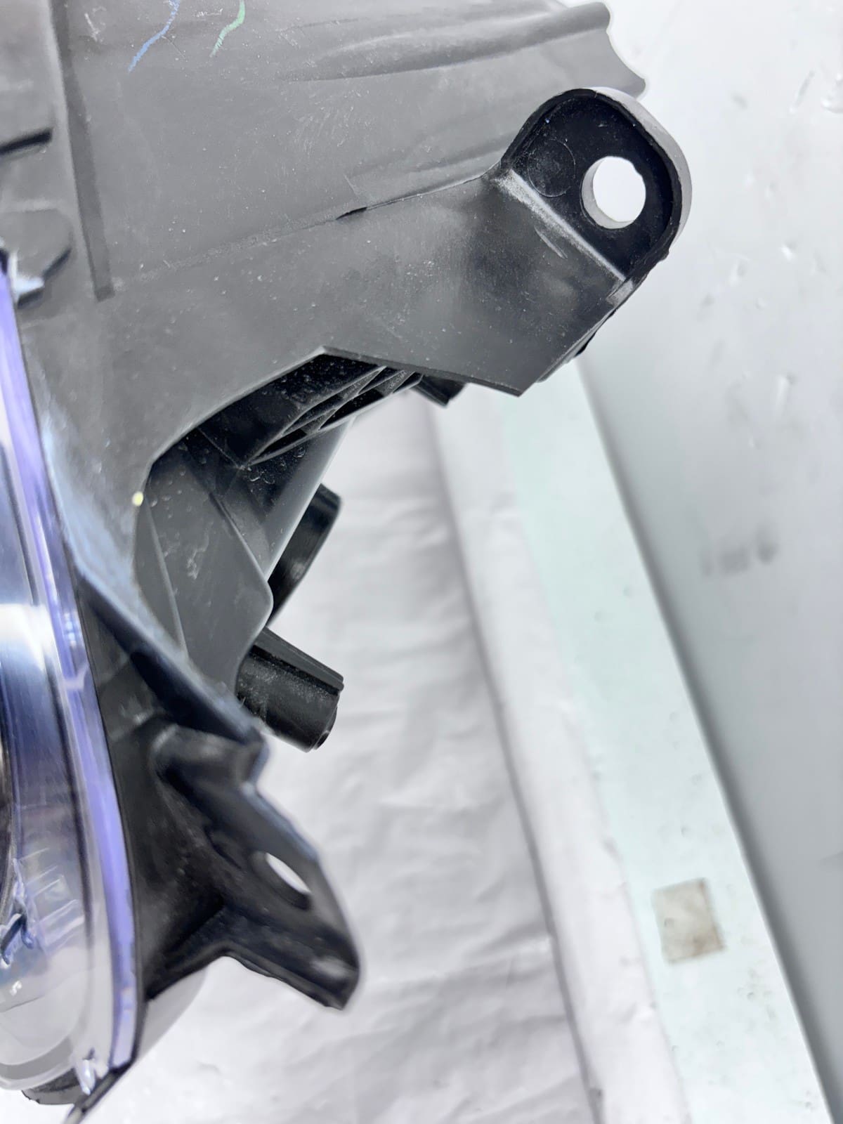 Used 2014-2018 Jeep Cherokee Front Right Halogen CAPA Headlight - Image 17