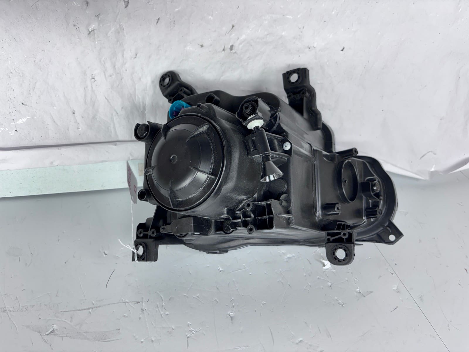 Used 2014-2018 Jeep Cherokee Front Right Halogen CAPA Headlight - Image 18