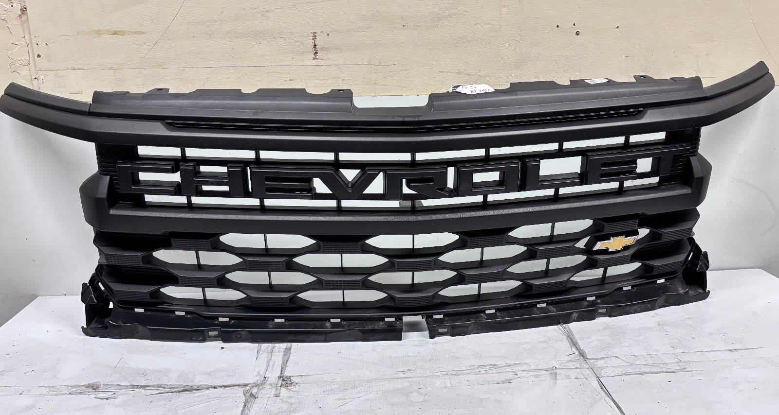 2022-2025 Chevy Silverado 1500 Black Front OEM Grille 84692656