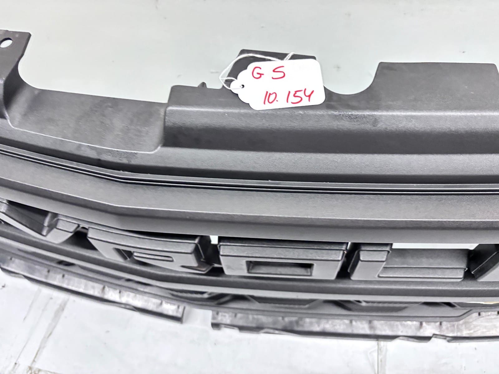 2022-2025 Chevy Silverado 1500 Black Front OEM Grille 84692656 - Image 13